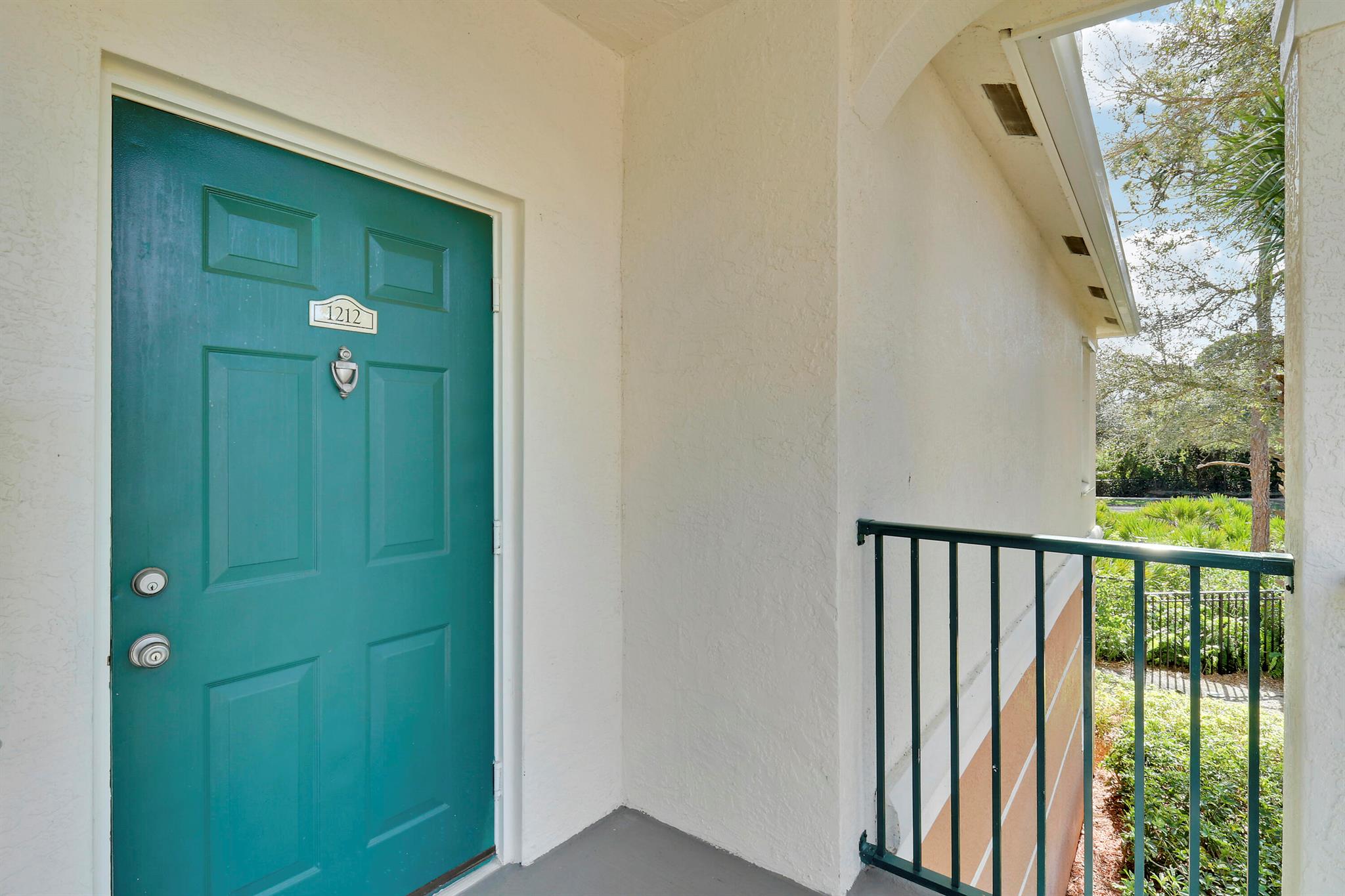 1212 Myrtlewood Circle E