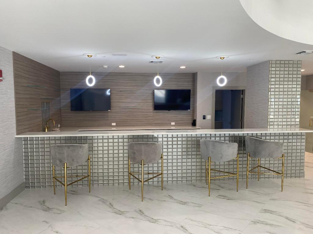 5200 N Ocean Drive 1403