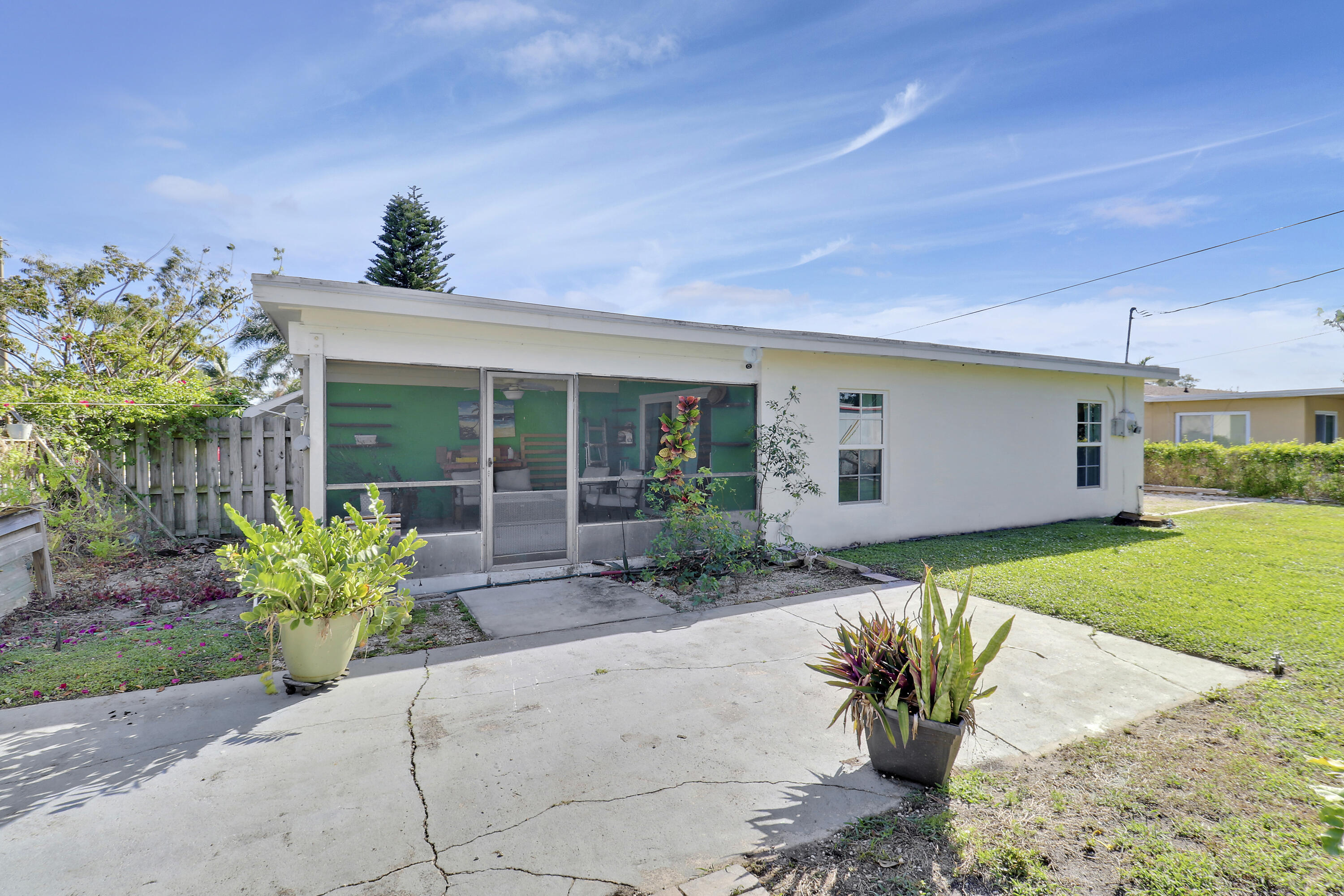 230 W 19th Street