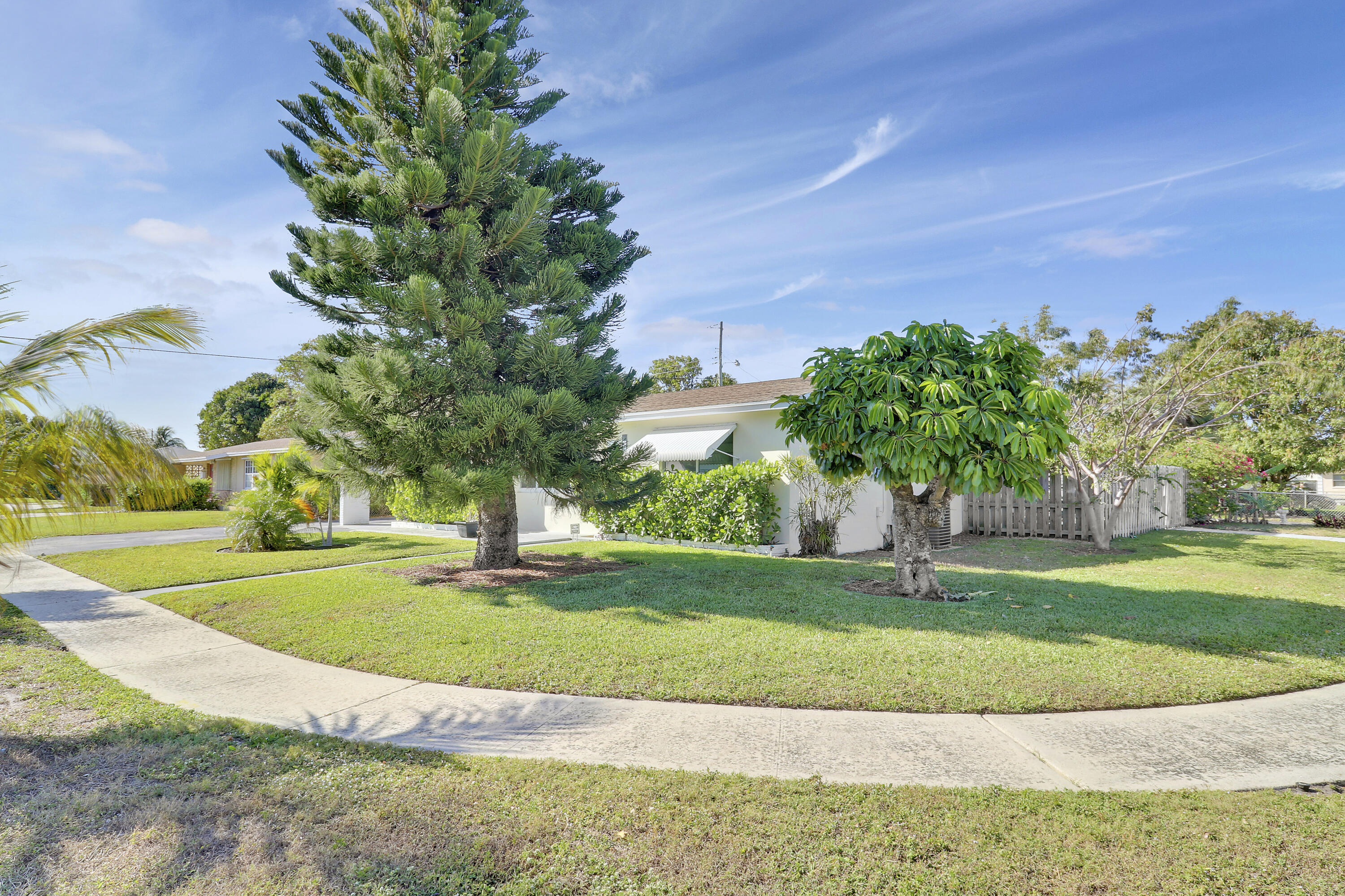 230 W 19th Street