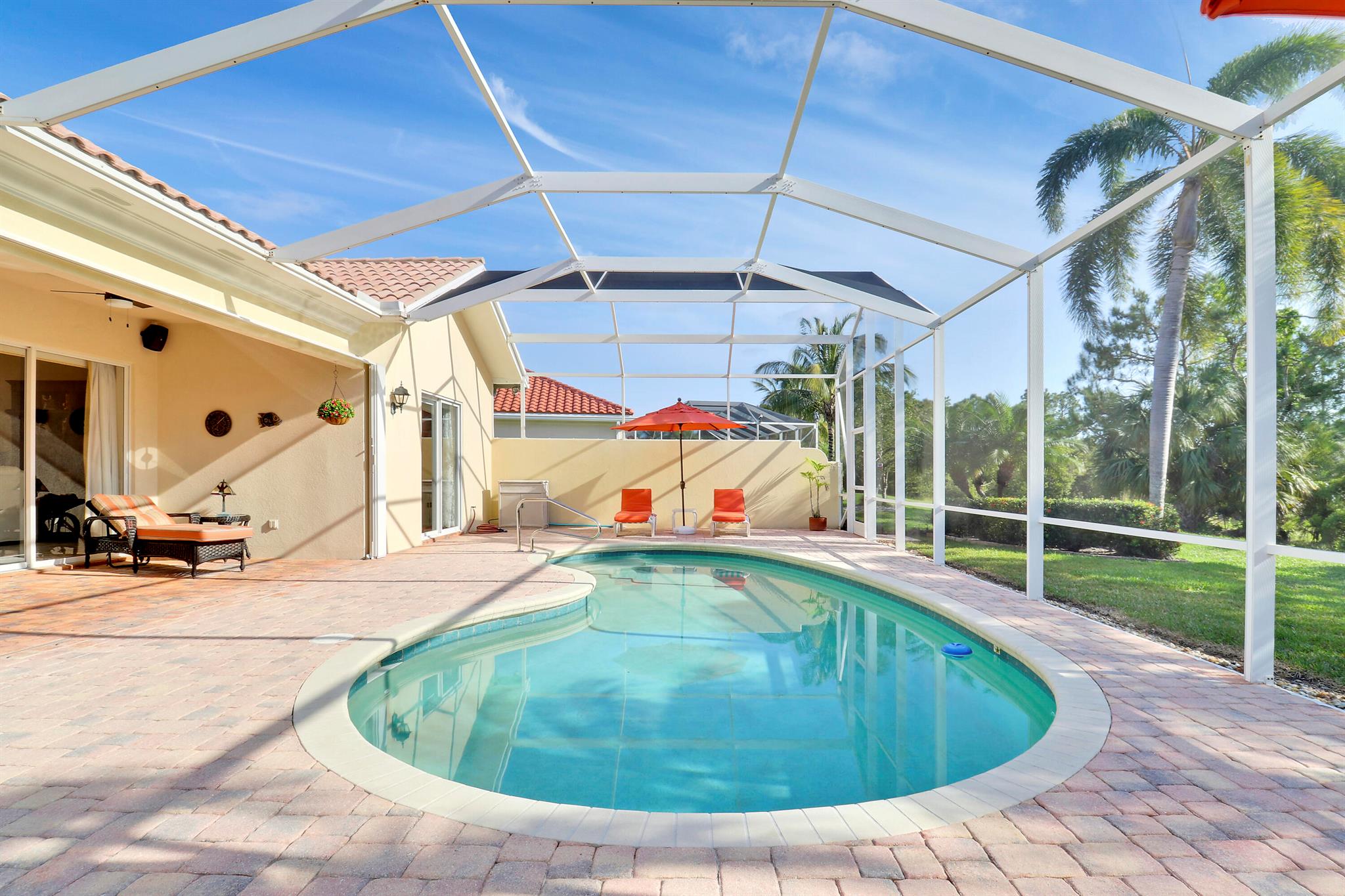 8657 SE Nicolete Lane