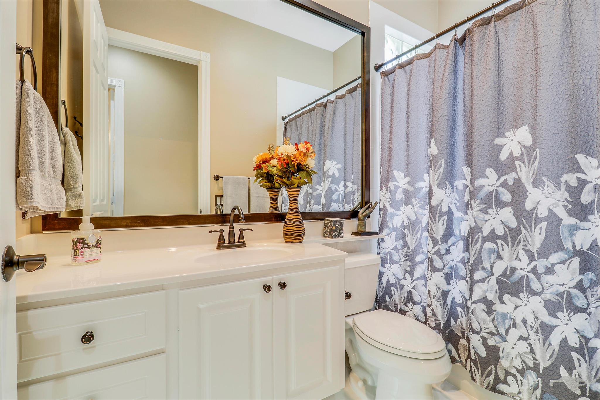 8657 SE Nicolete Lane