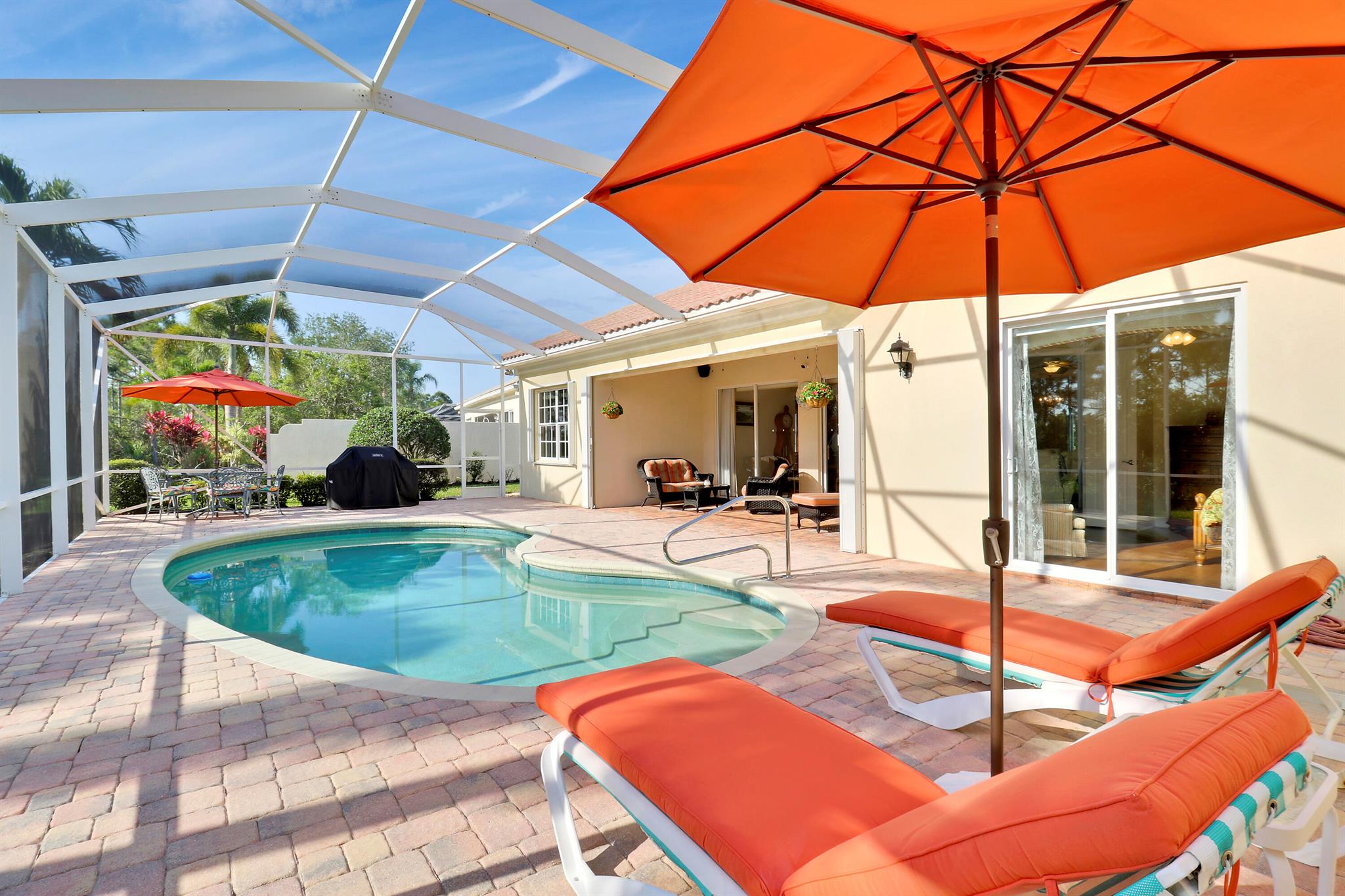 8657 SE Nicolete Lane