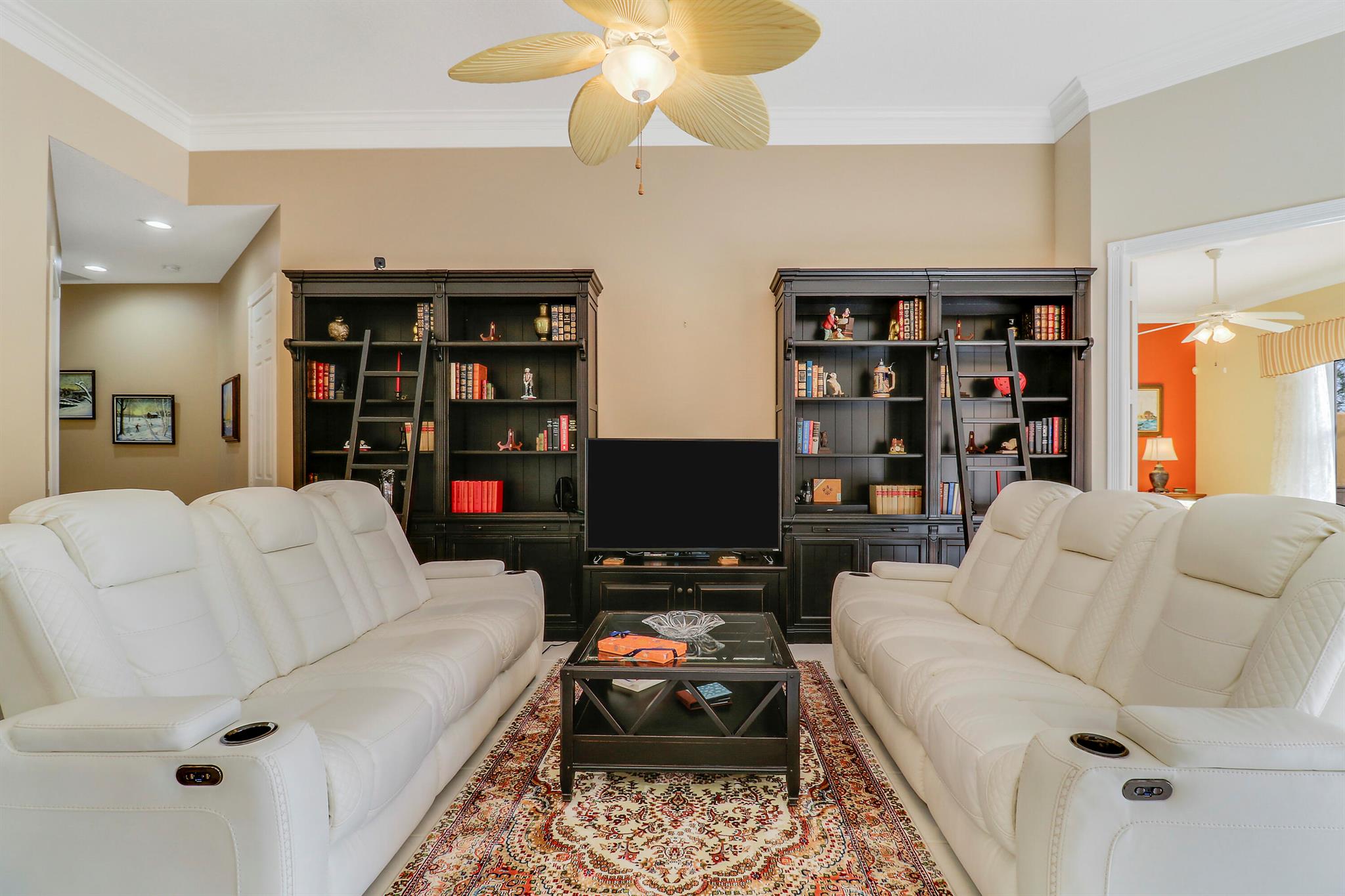 8657 SE Nicolete Lane