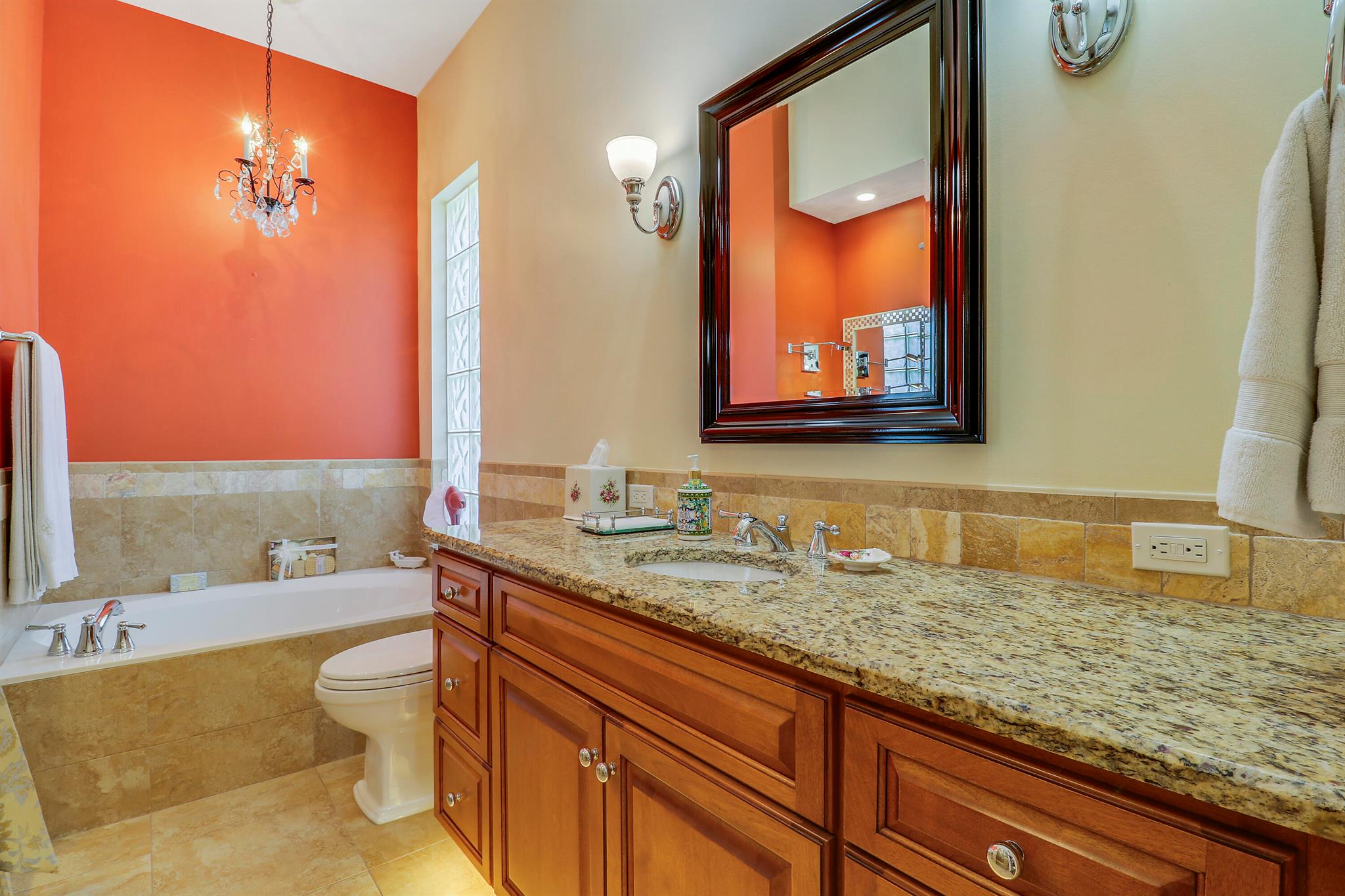 8657 SE Nicolete Lane