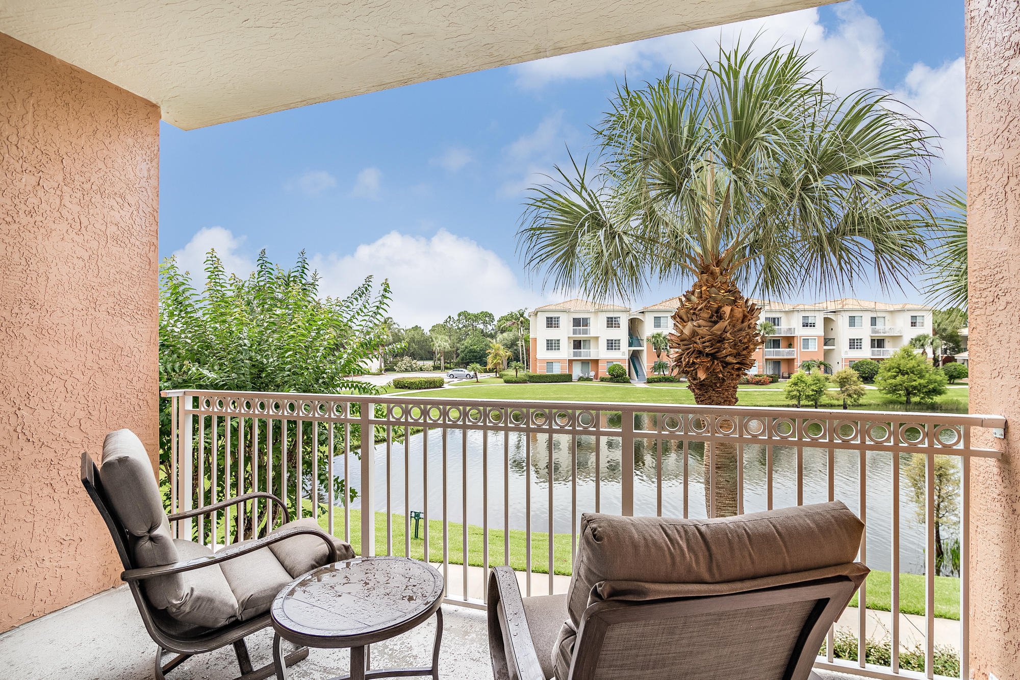 6204 Myrtlewood Circle W