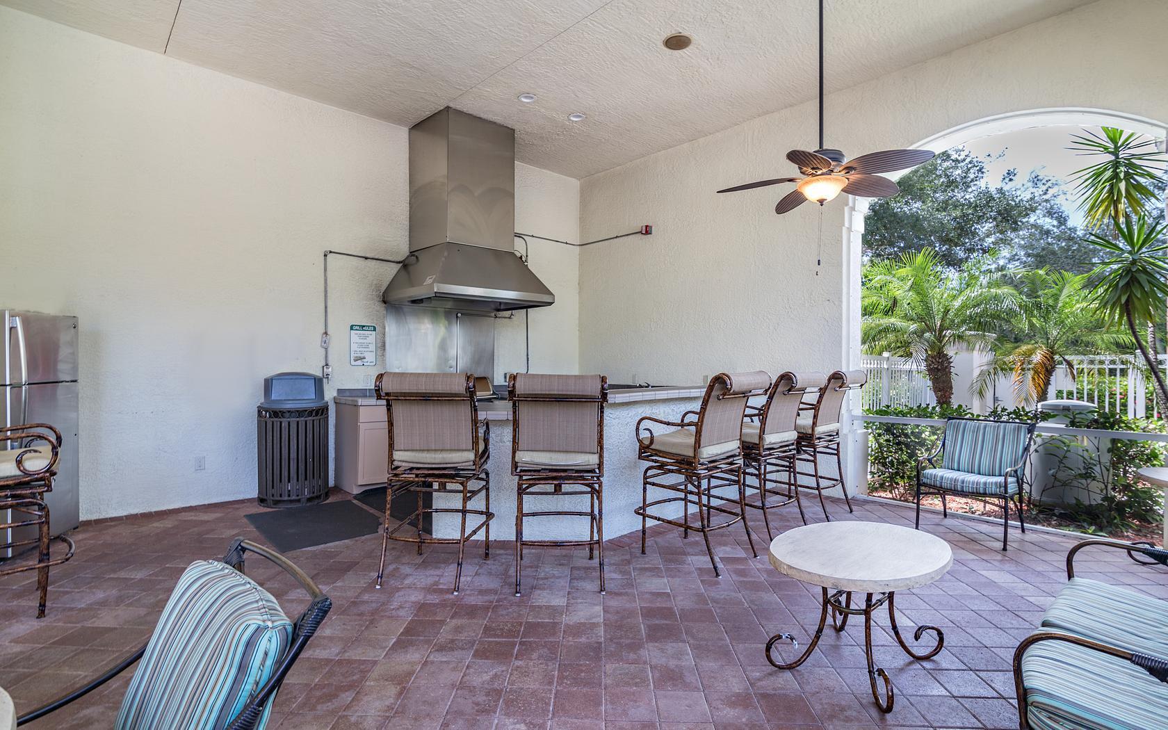 6204 Myrtlewood Circle W