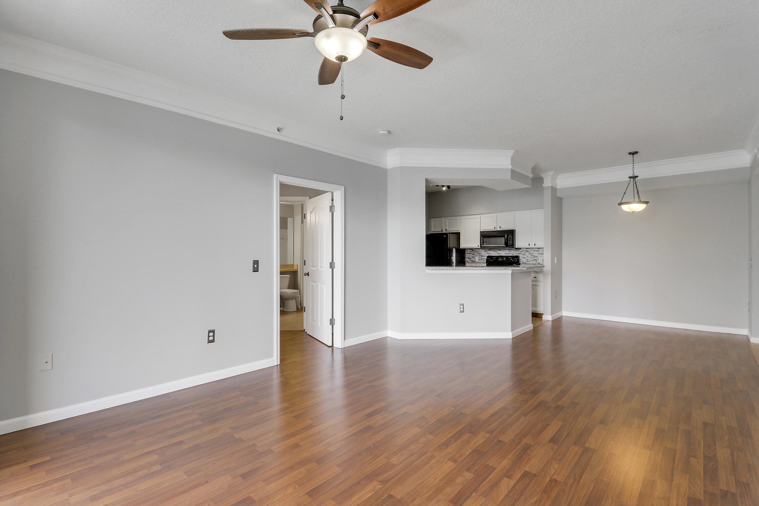 6204 Myrtlewood Circle W