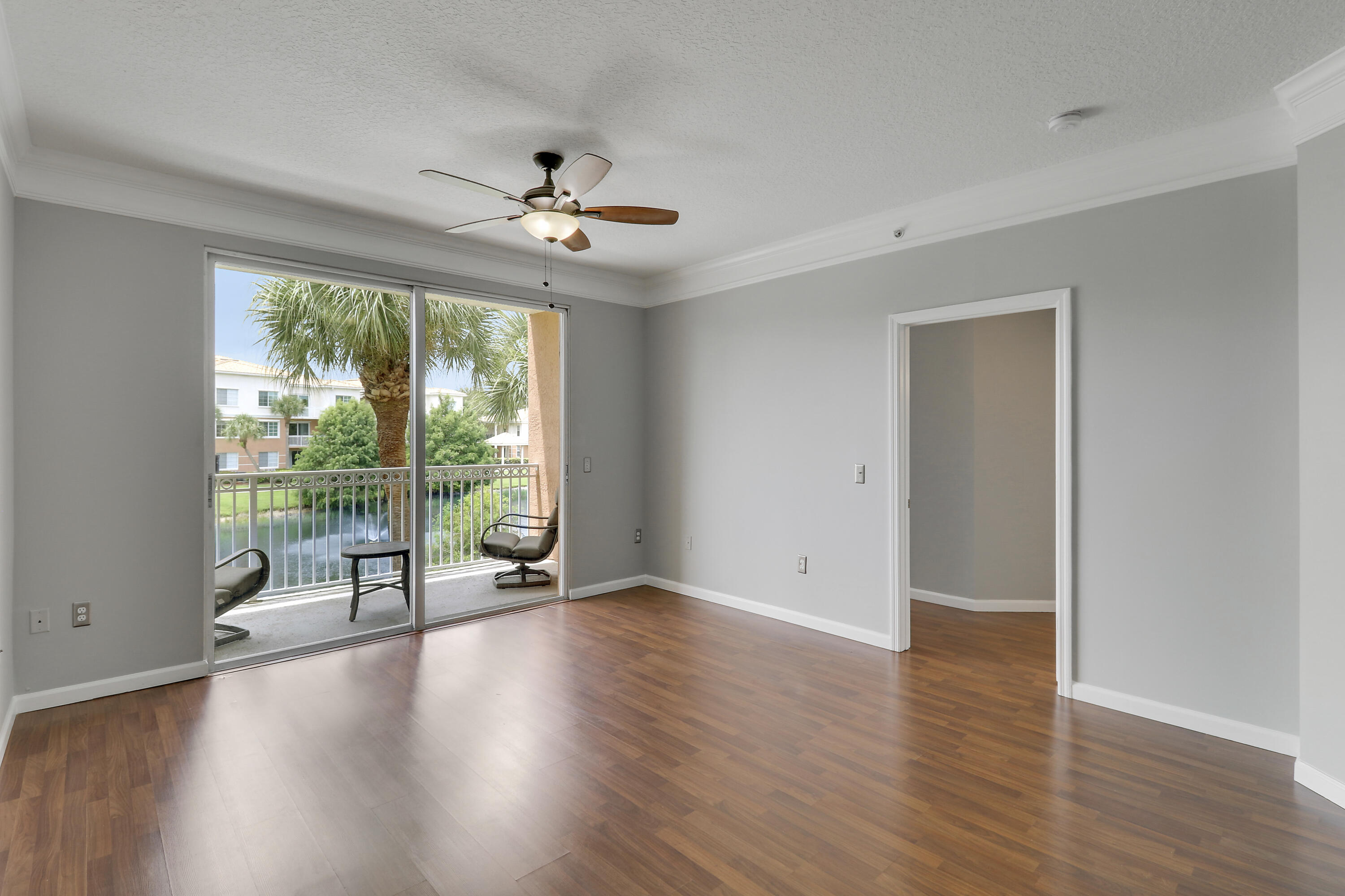 6204 Myrtlewood Circle W