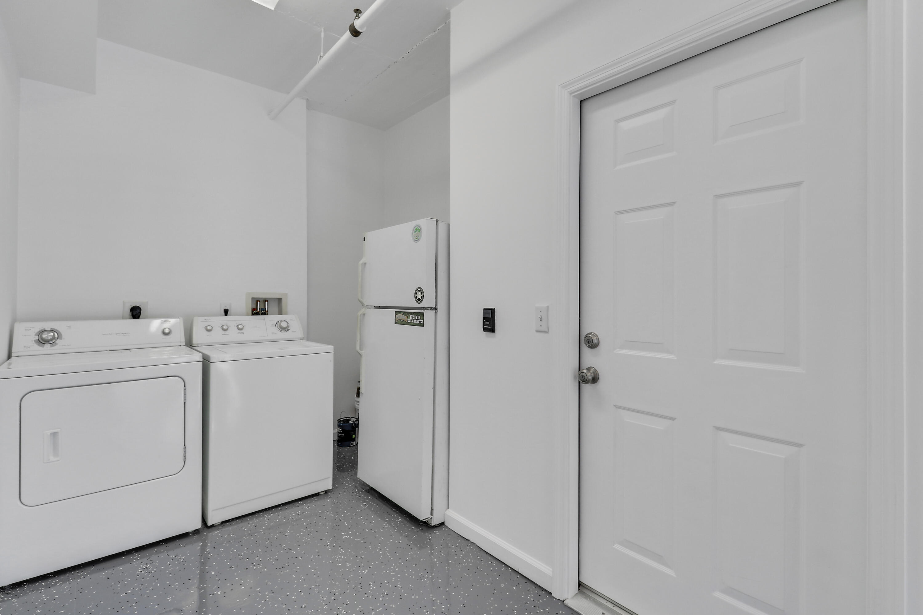 6204 Myrtlewood Circle W