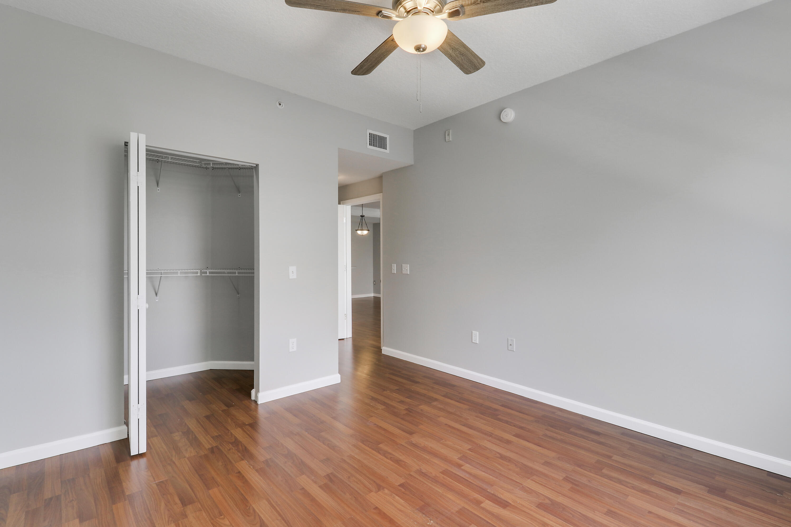 6204 Myrtlewood Circle W