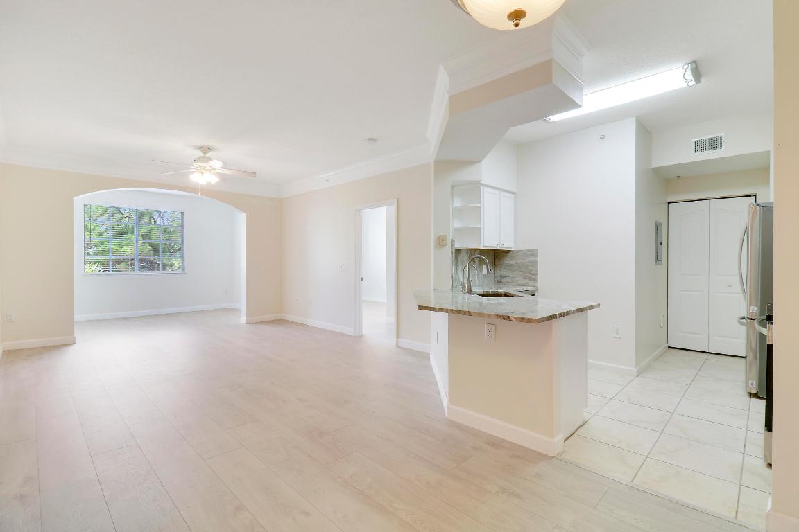 6305 Myrtlewood Circle W