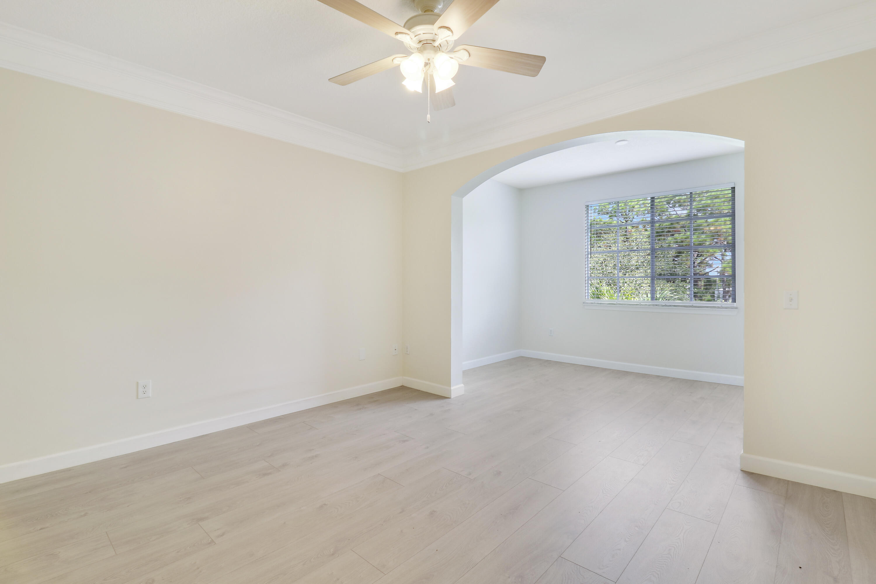 6305 Myrtlewood Circle W