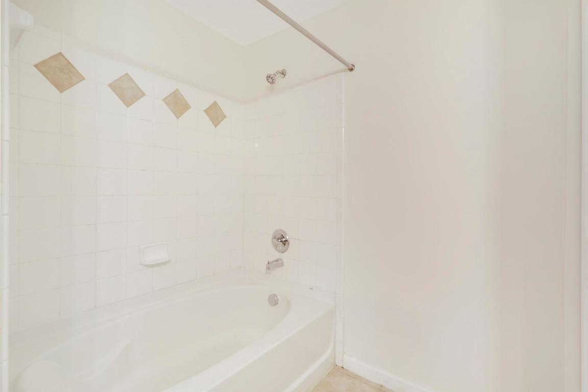 6305 Myrtlewood Circle W