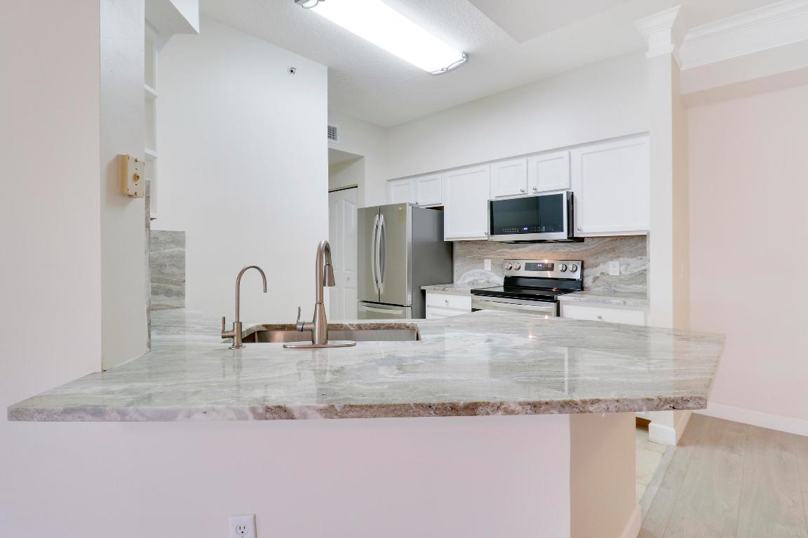 6305 Myrtlewood Circle W