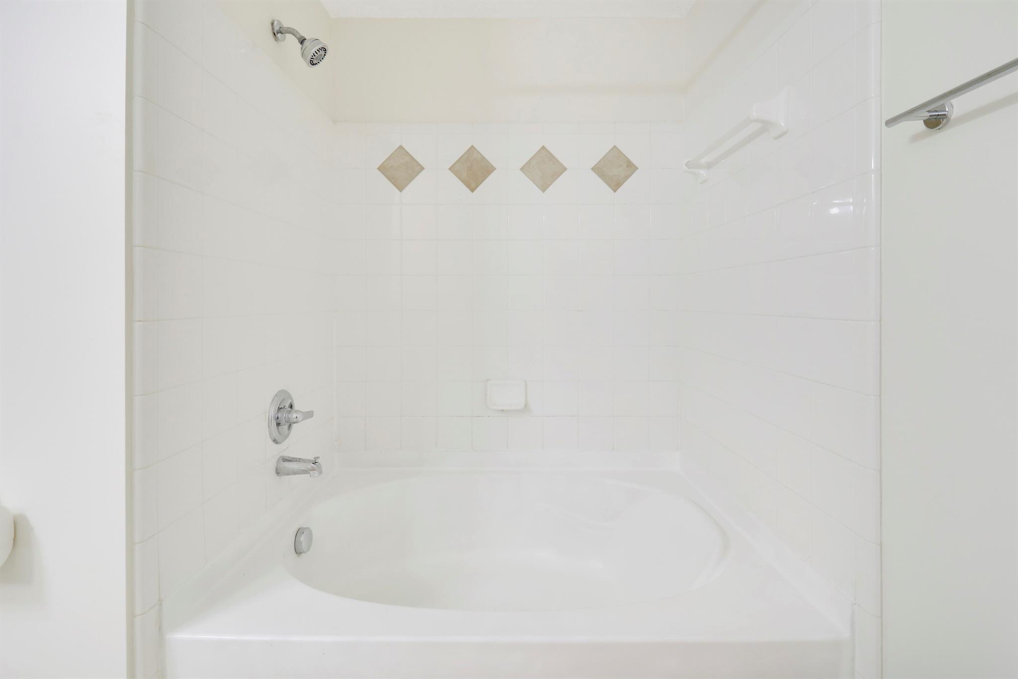 6305 Myrtlewood Circle W