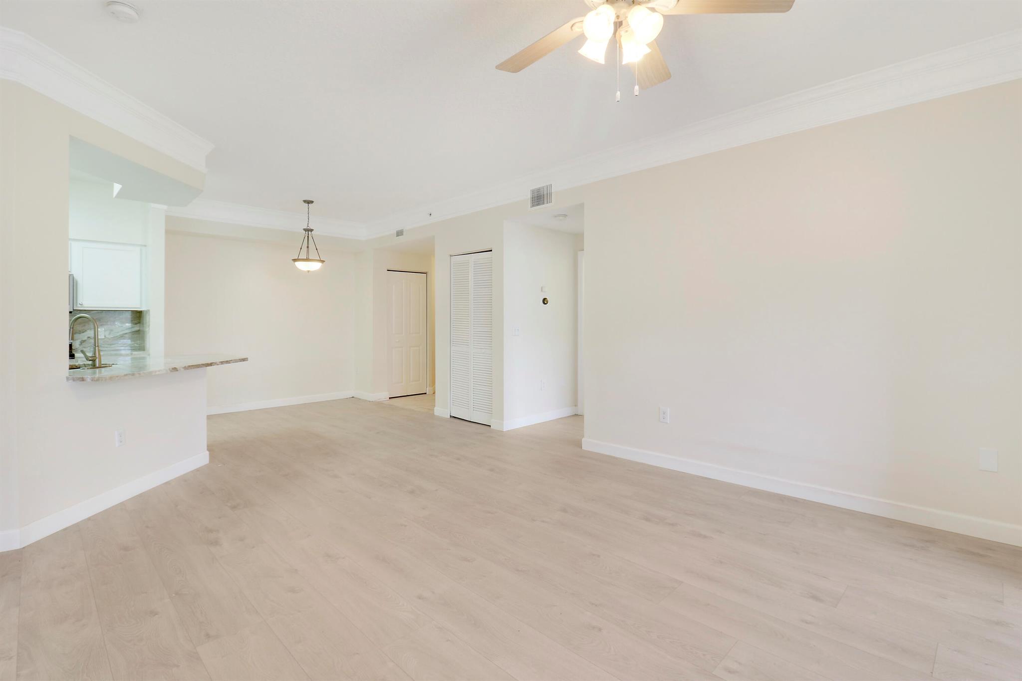 6305 Myrtlewood Circle W