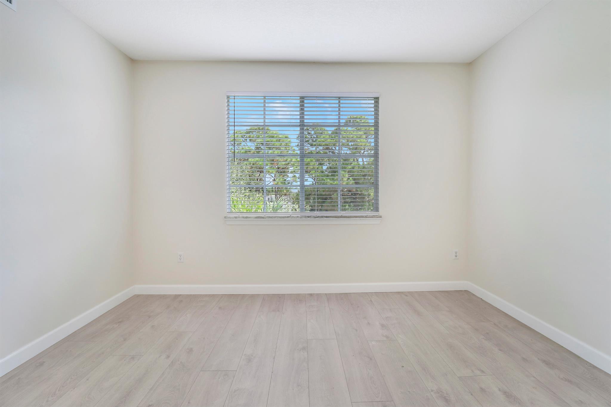 6305 Myrtlewood Circle W