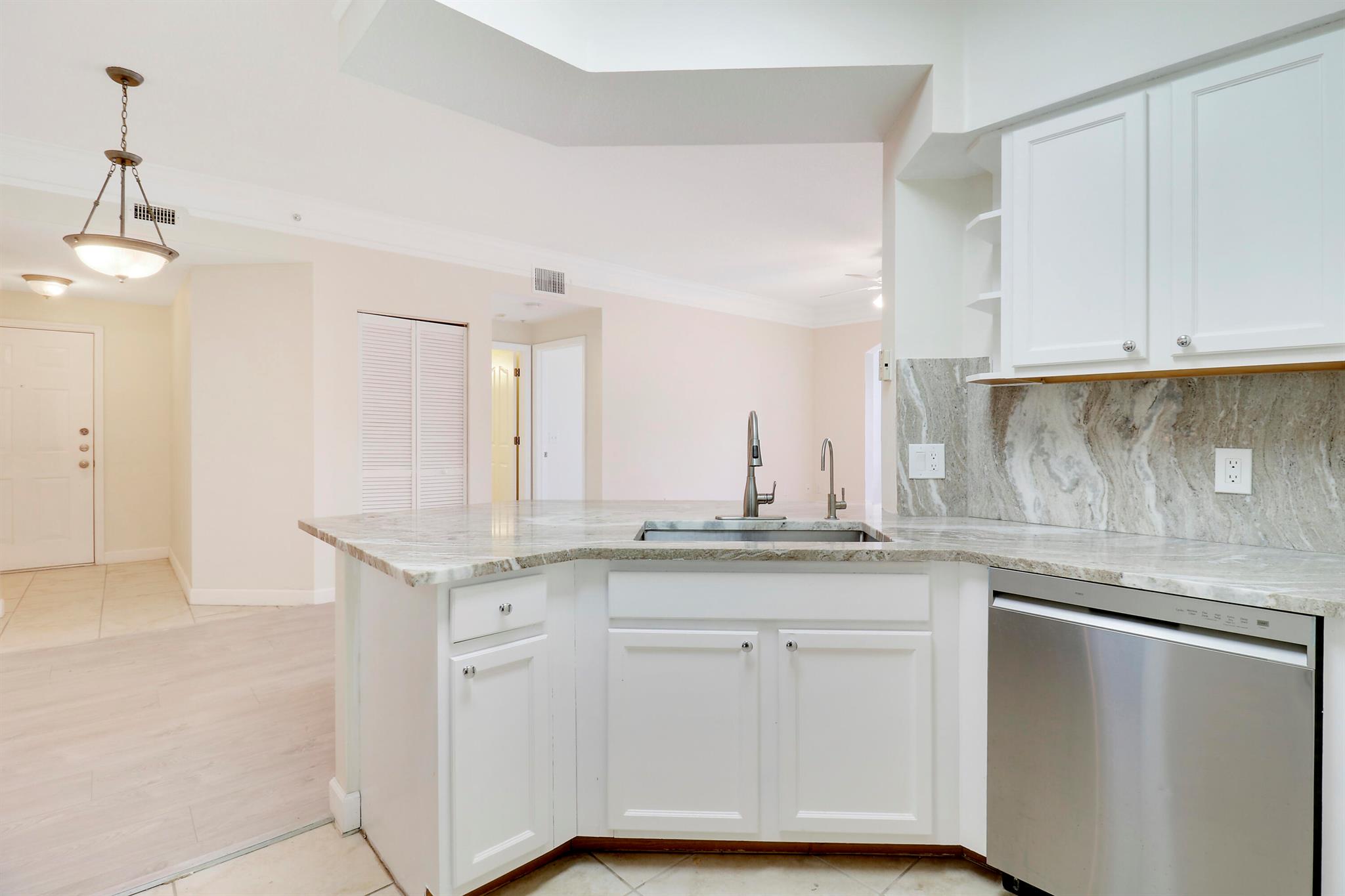 6305 Myrtlewood Circle W