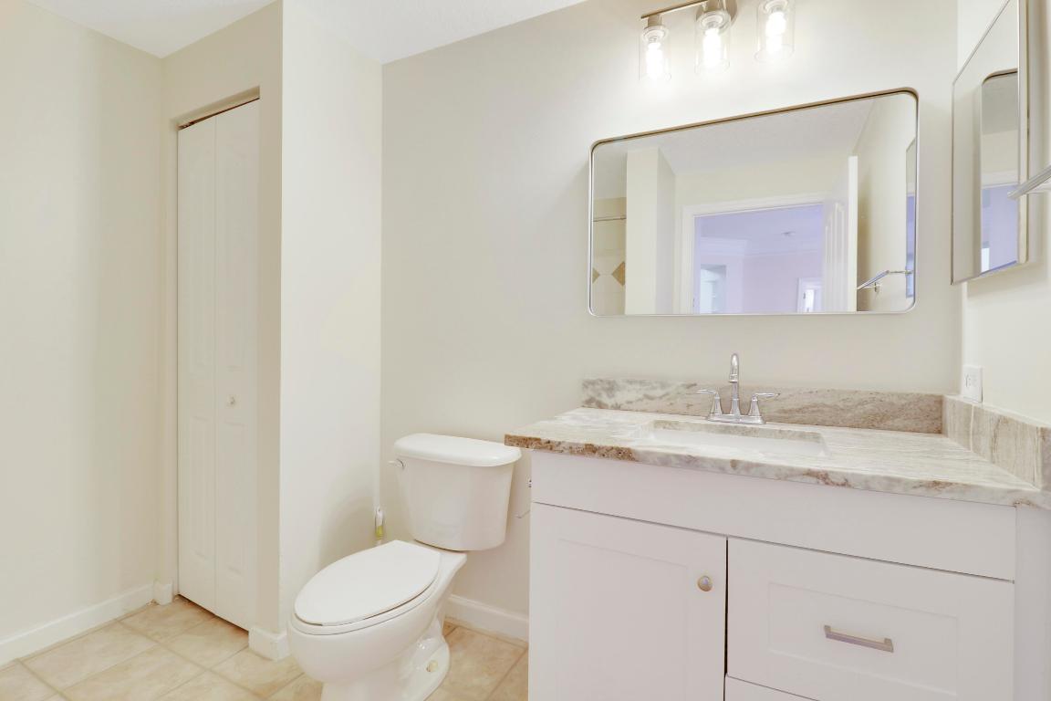 6305 Myrtlewood Circle W