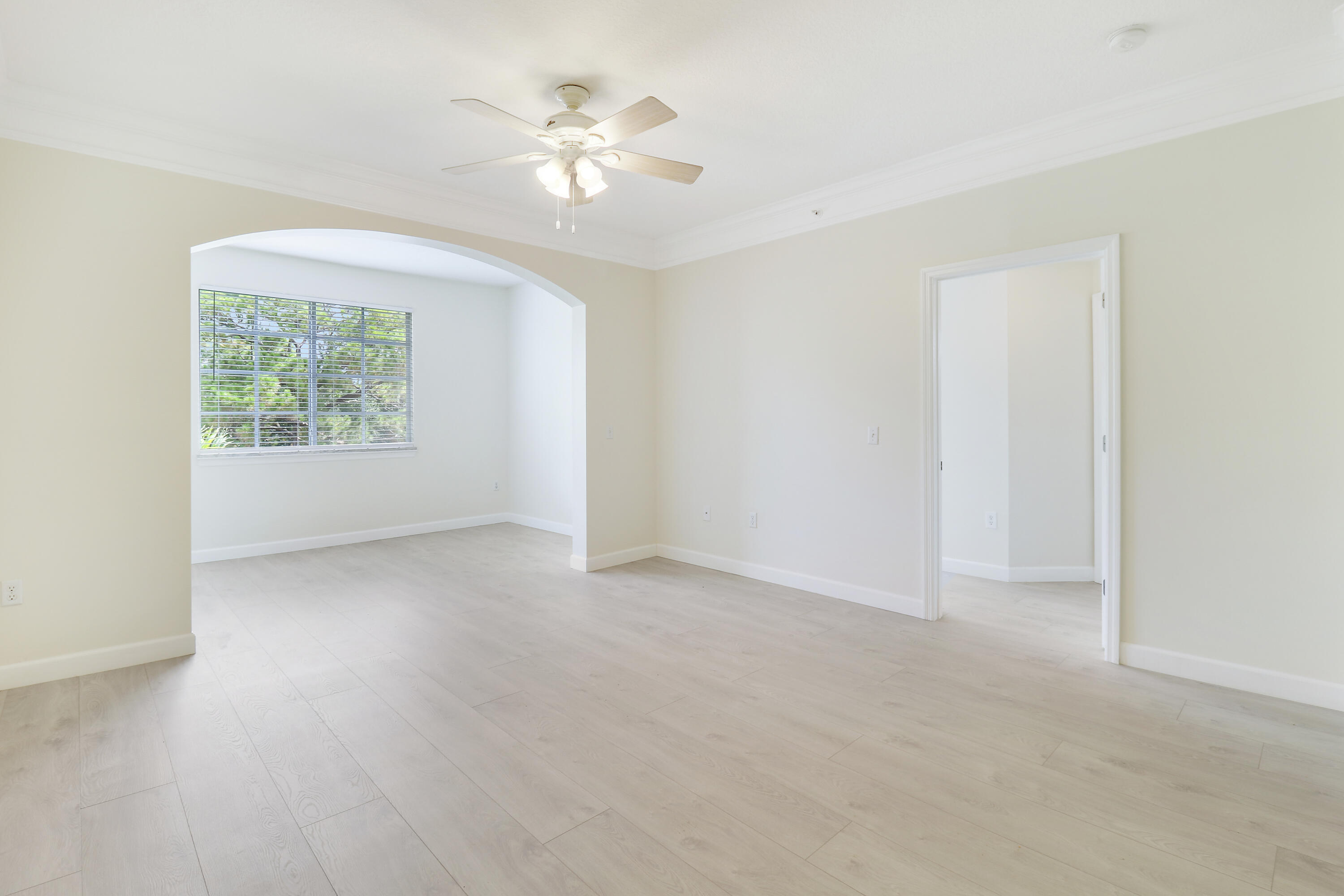 6305 Myrtlewood Circle W