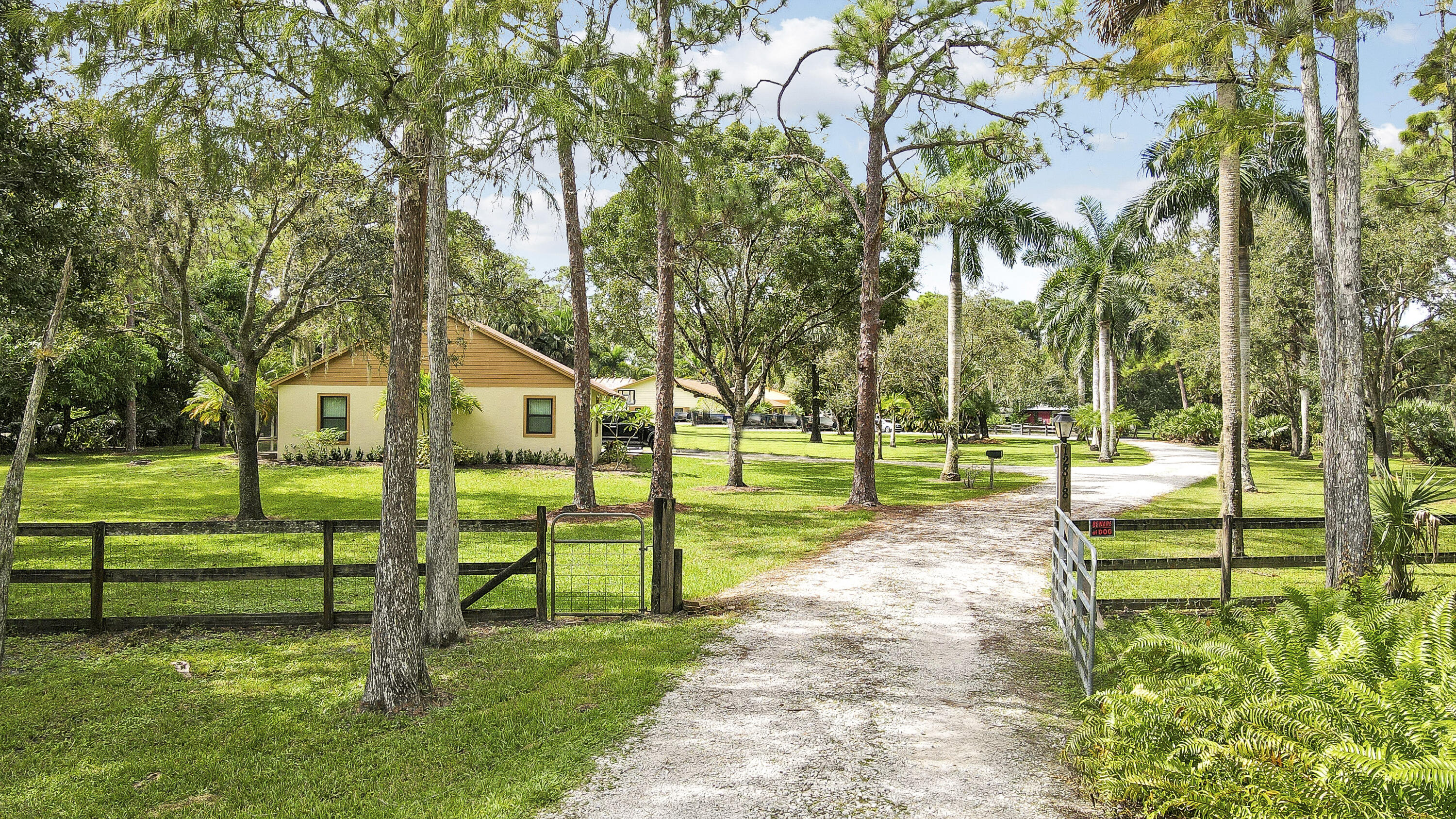 12818 Old Indiantown Road