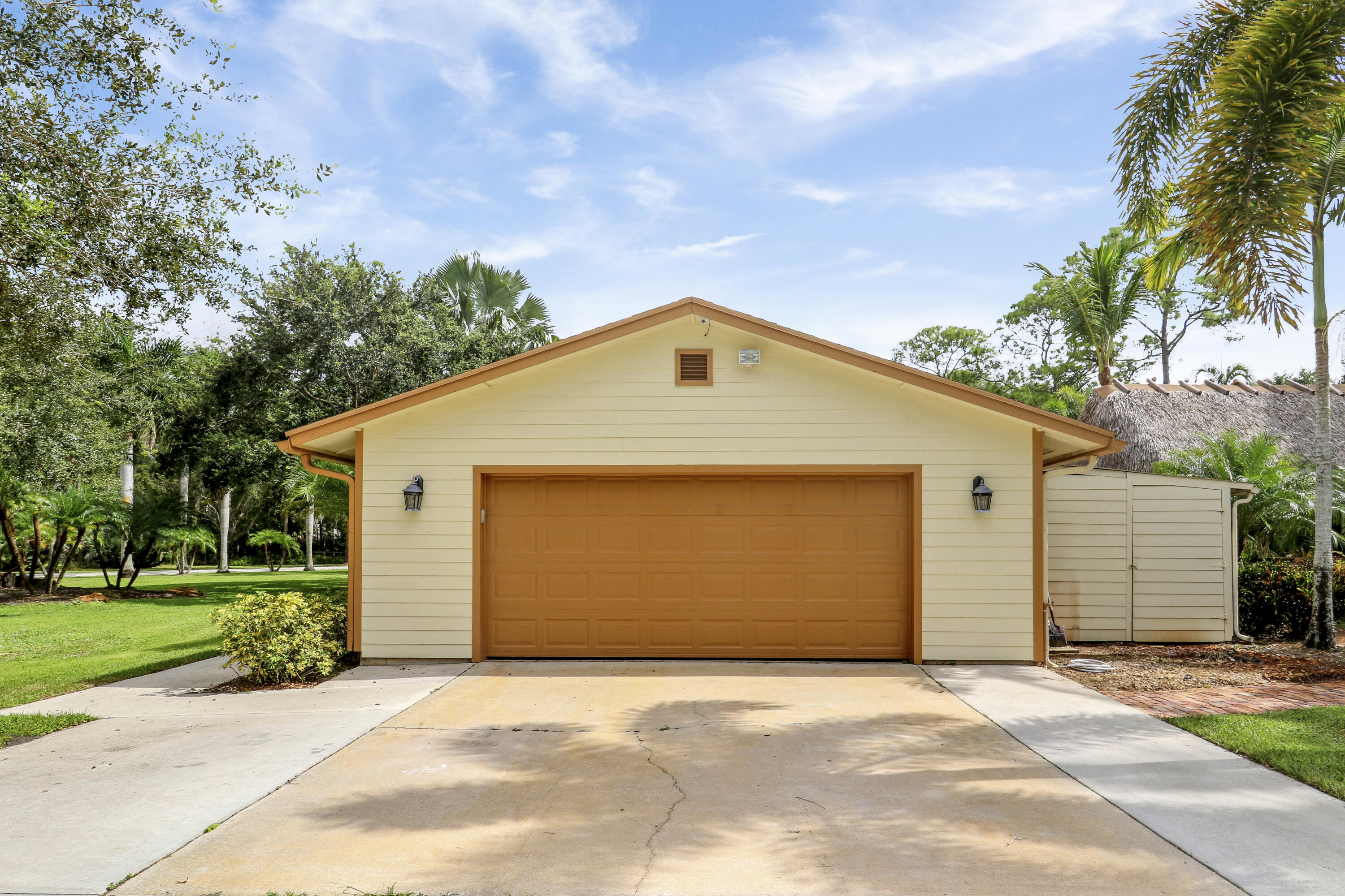 12818 Old Indiantown Road