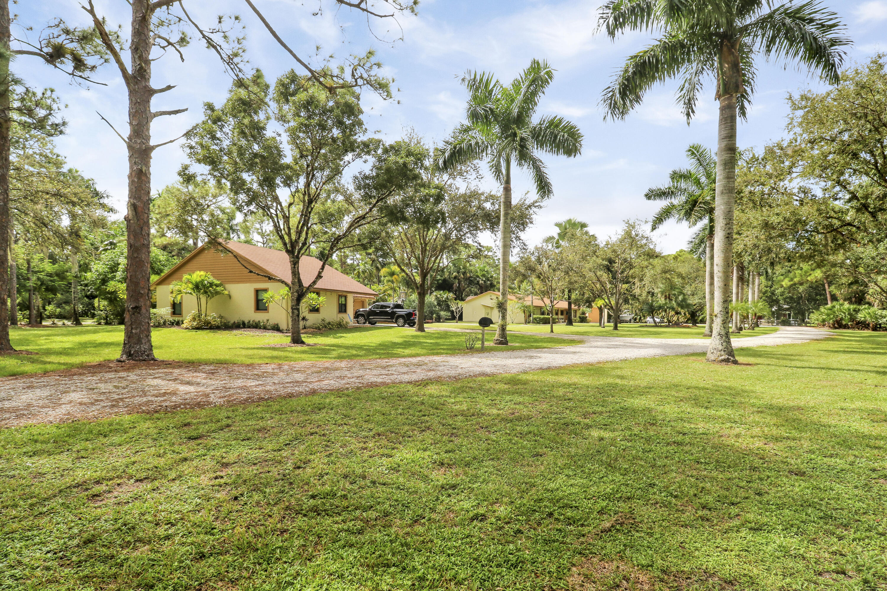 12818 Old Indiantown Road