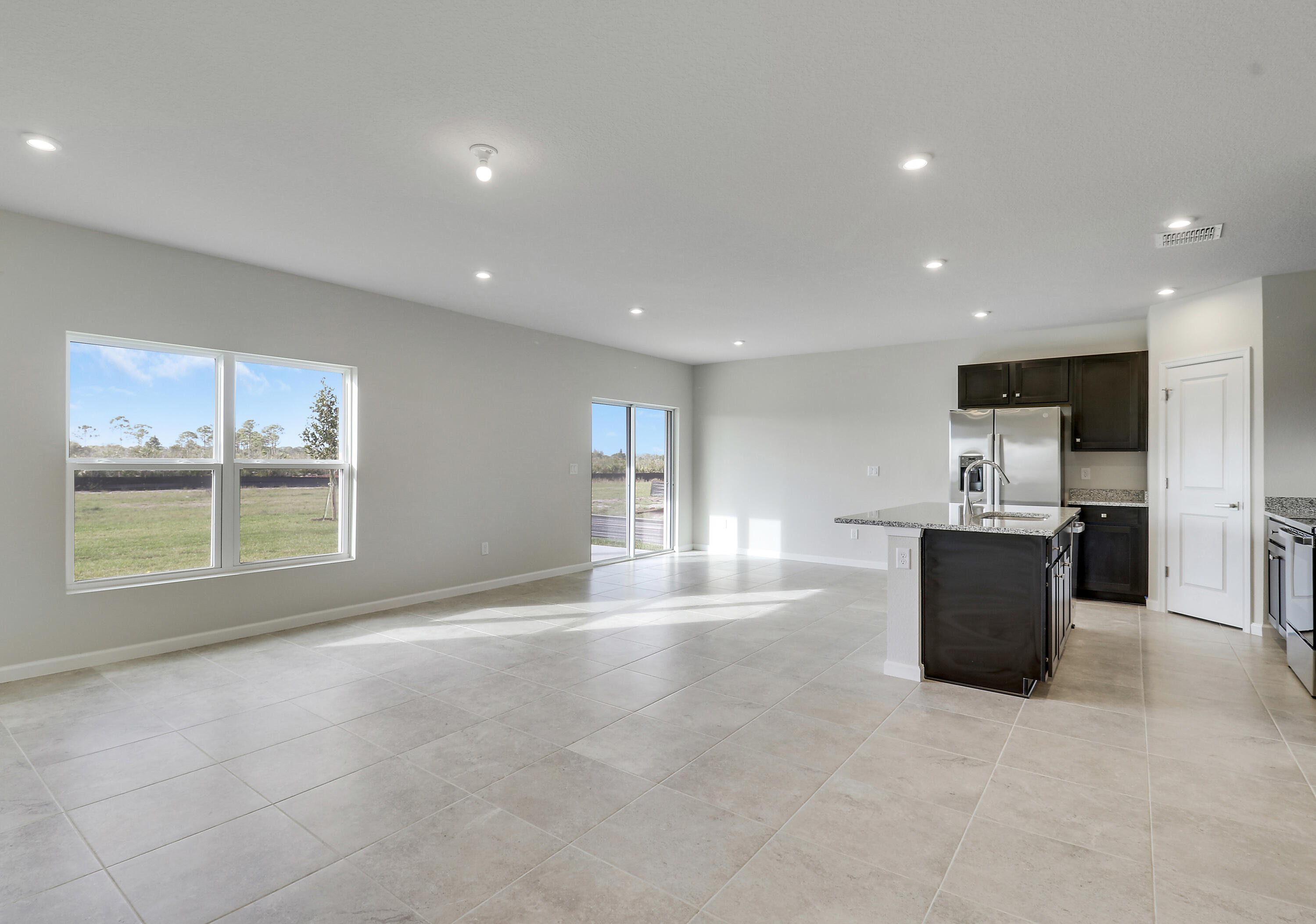 15404 SW American Street