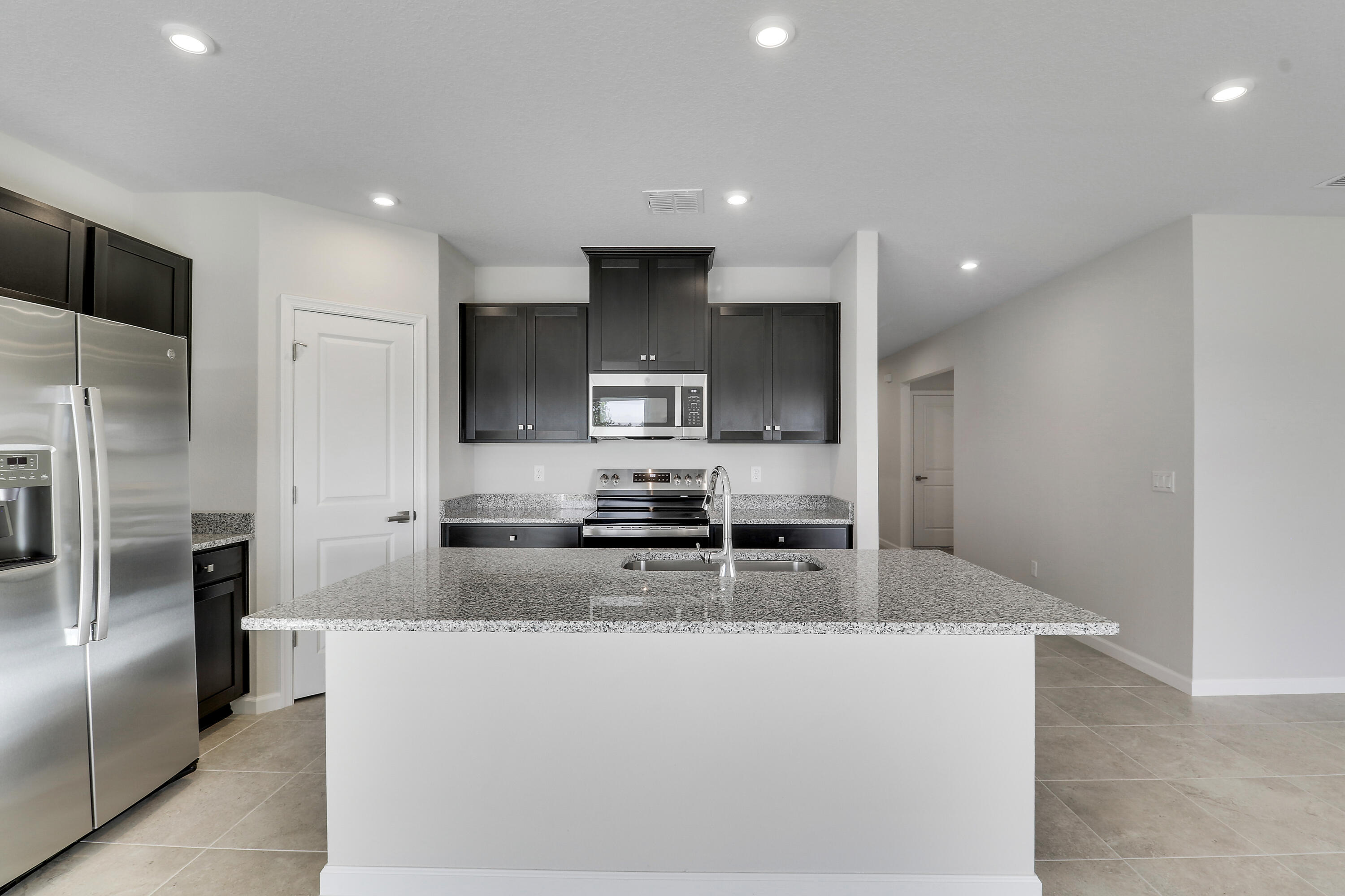 15404 SW American Street