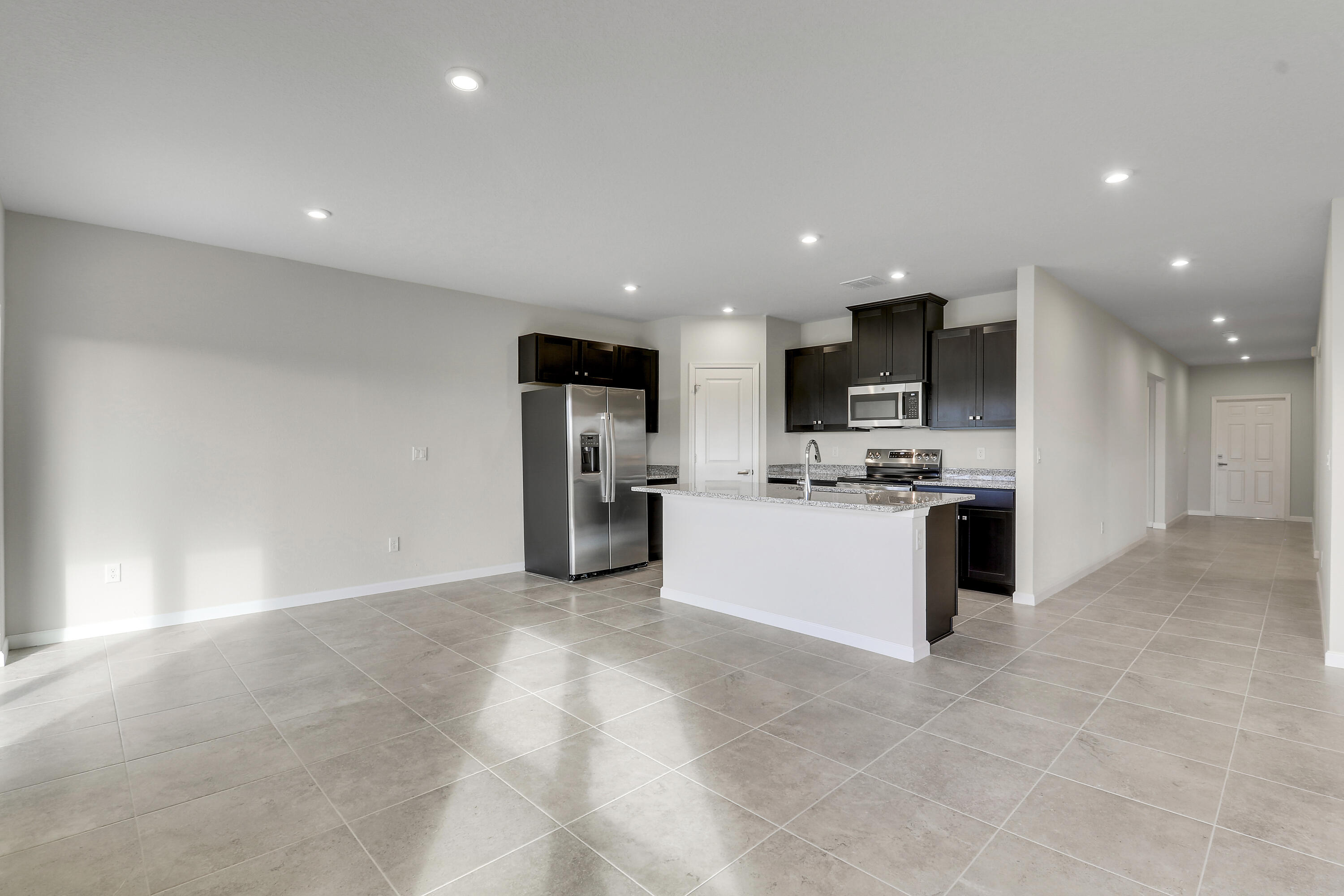 15404 SW American Street