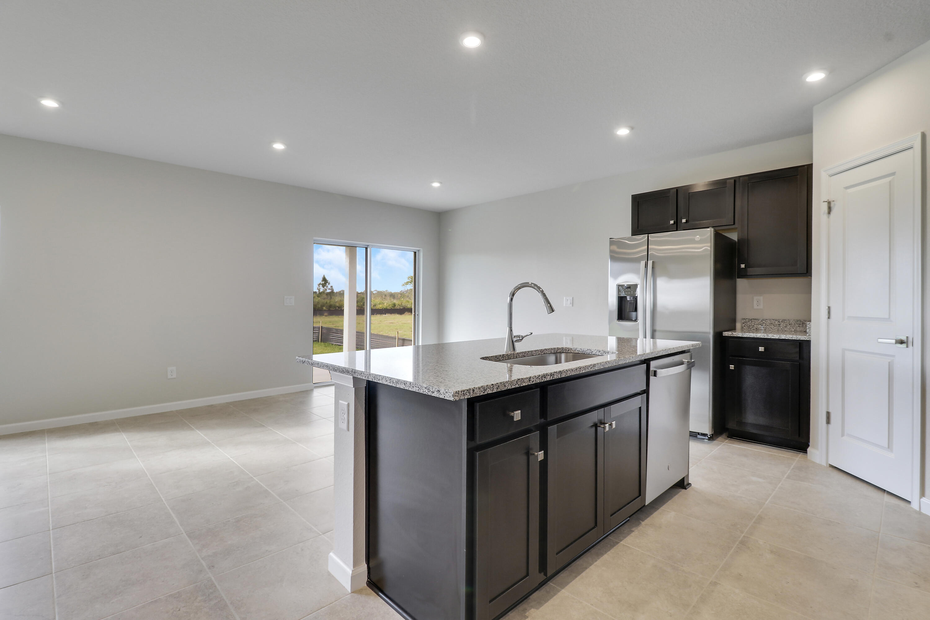 15404 SW American Street