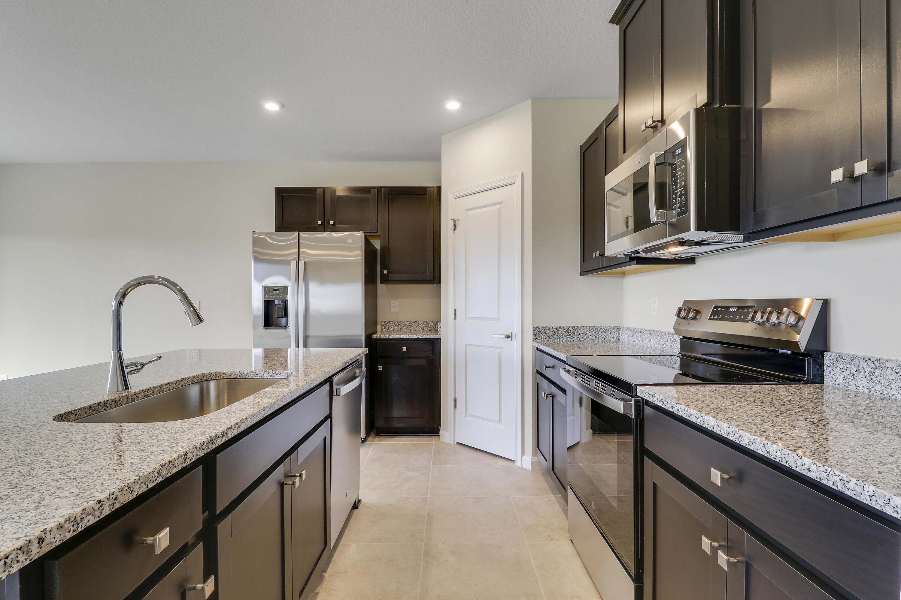 15404 SW American Street