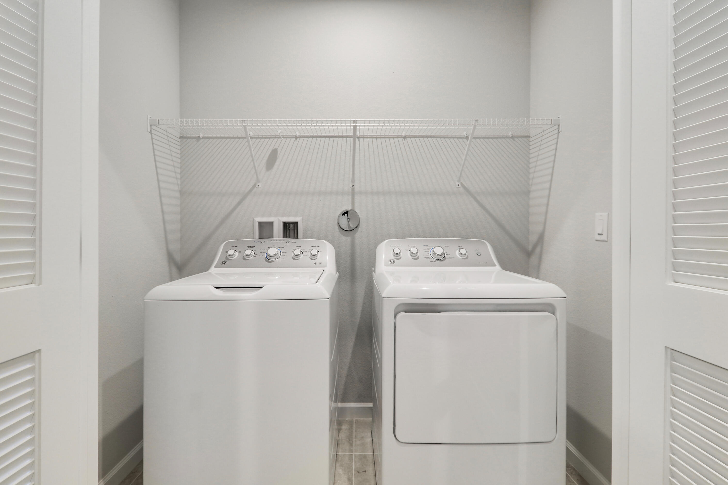 15404 SW American Street