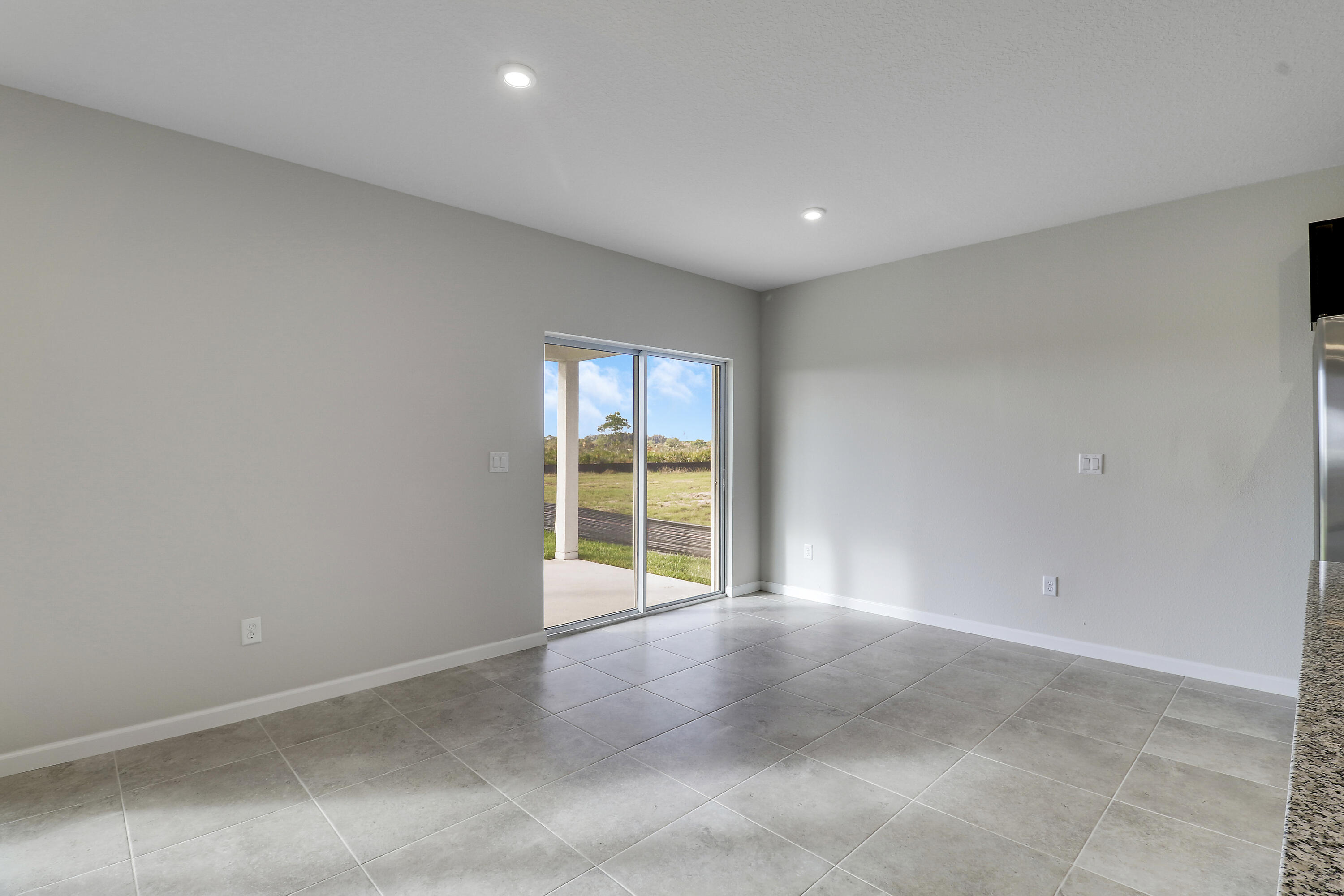 15404 SW American Street