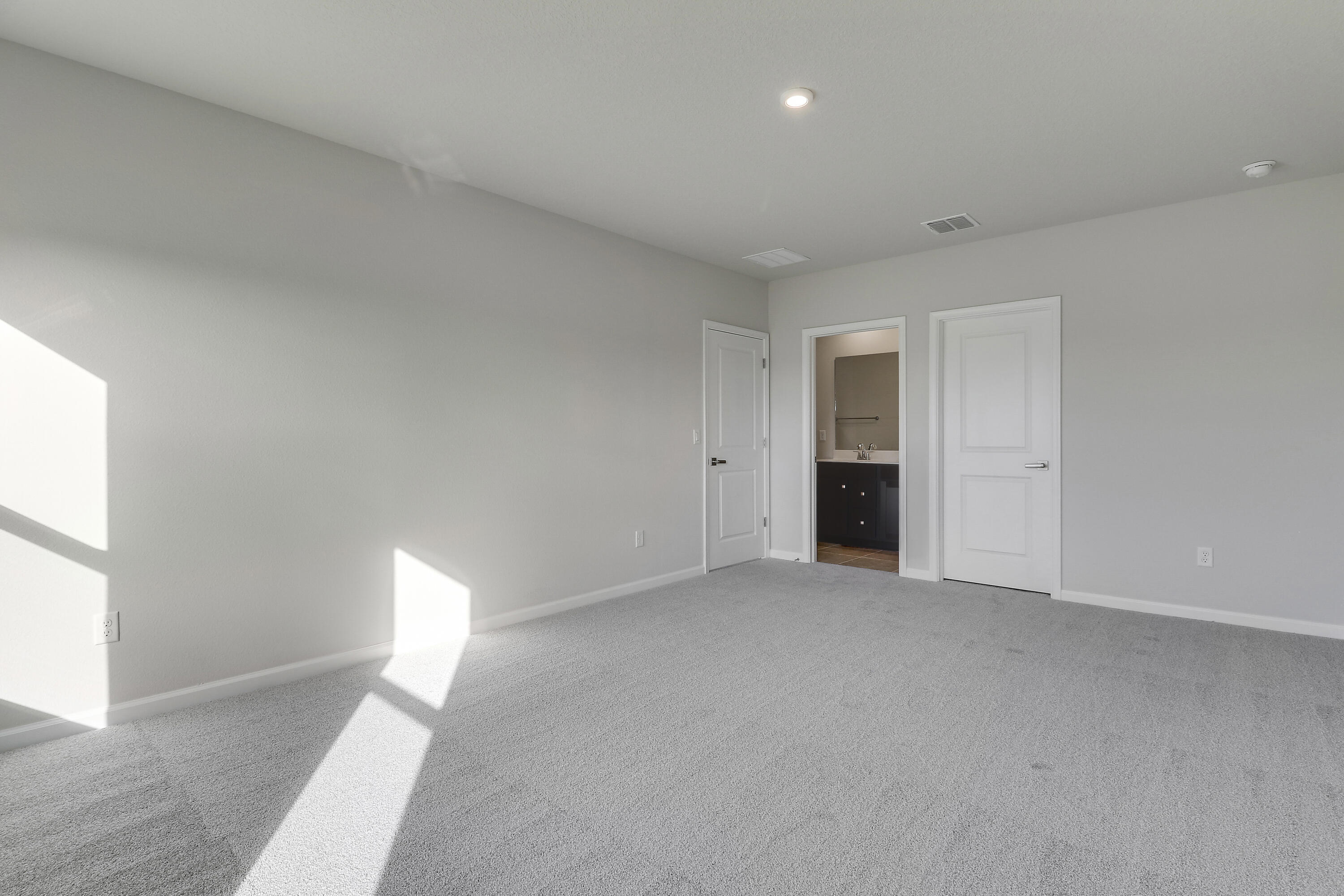 15404 SW American Street