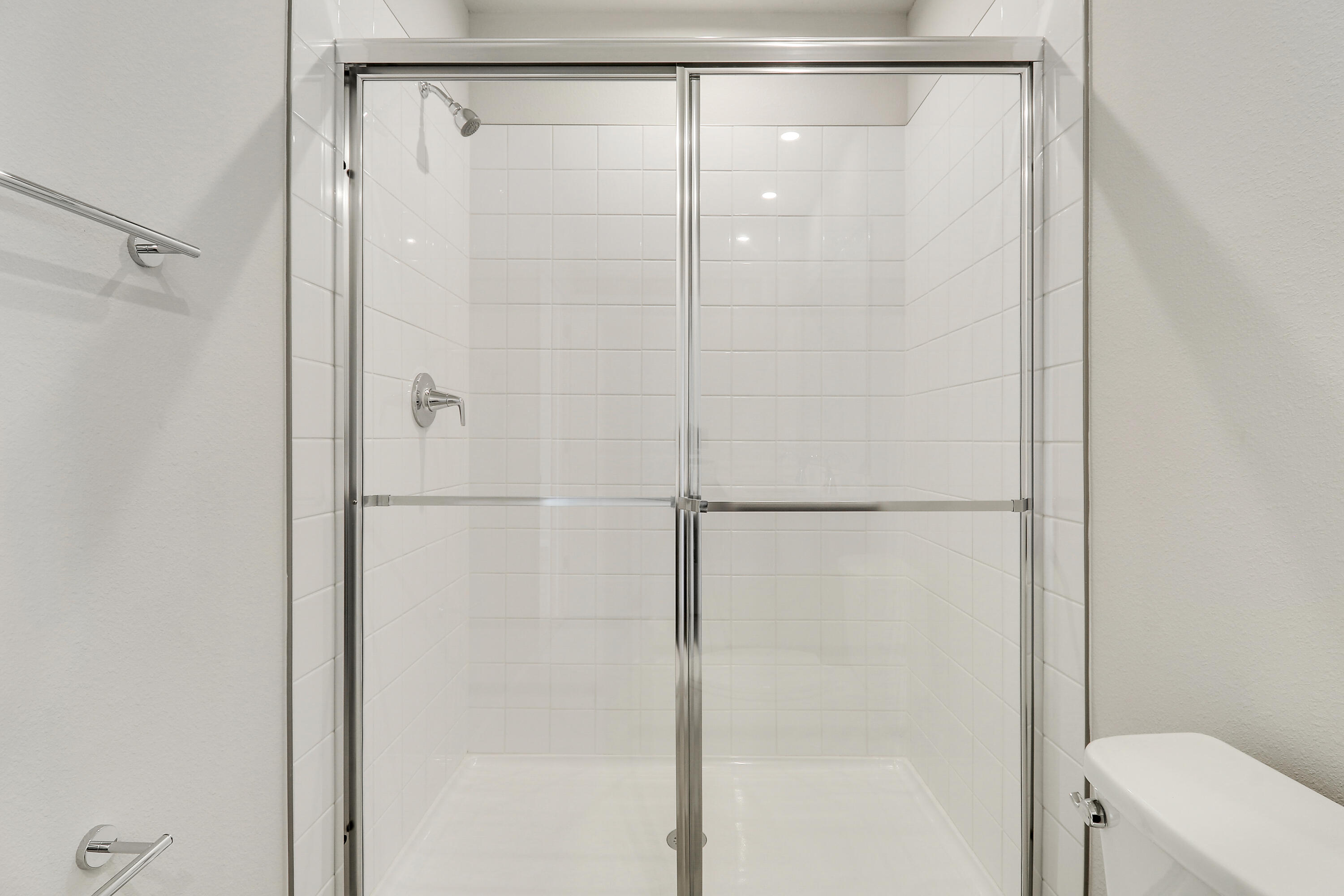 15404 SW American Street