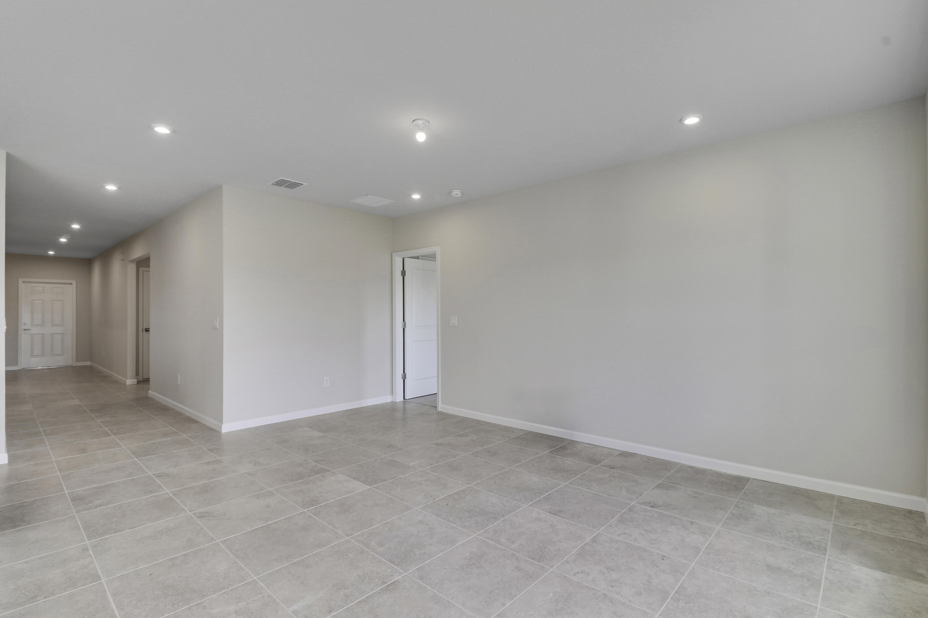 15404 SW American Street