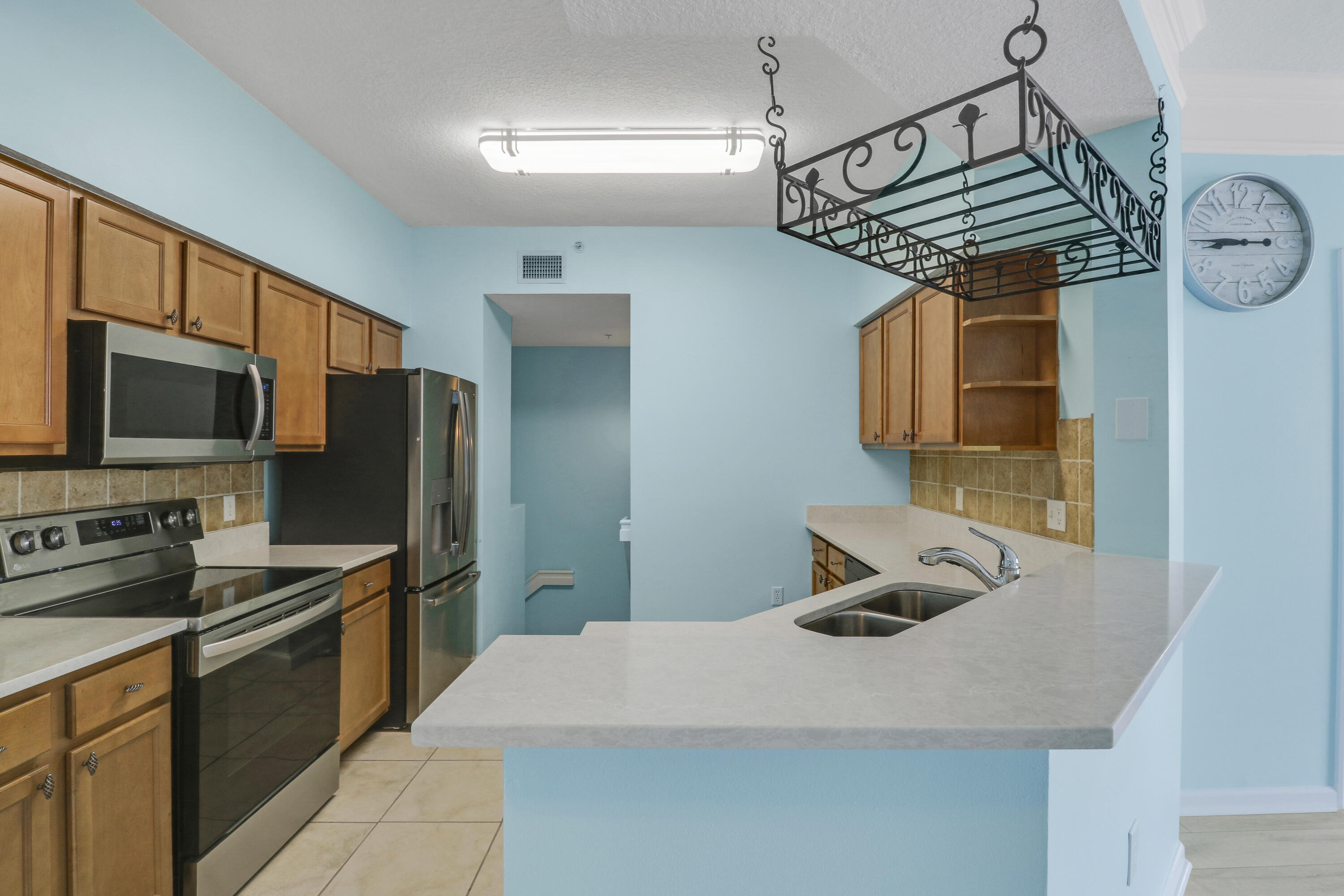 5206 Myrtlewood Circle E 5206