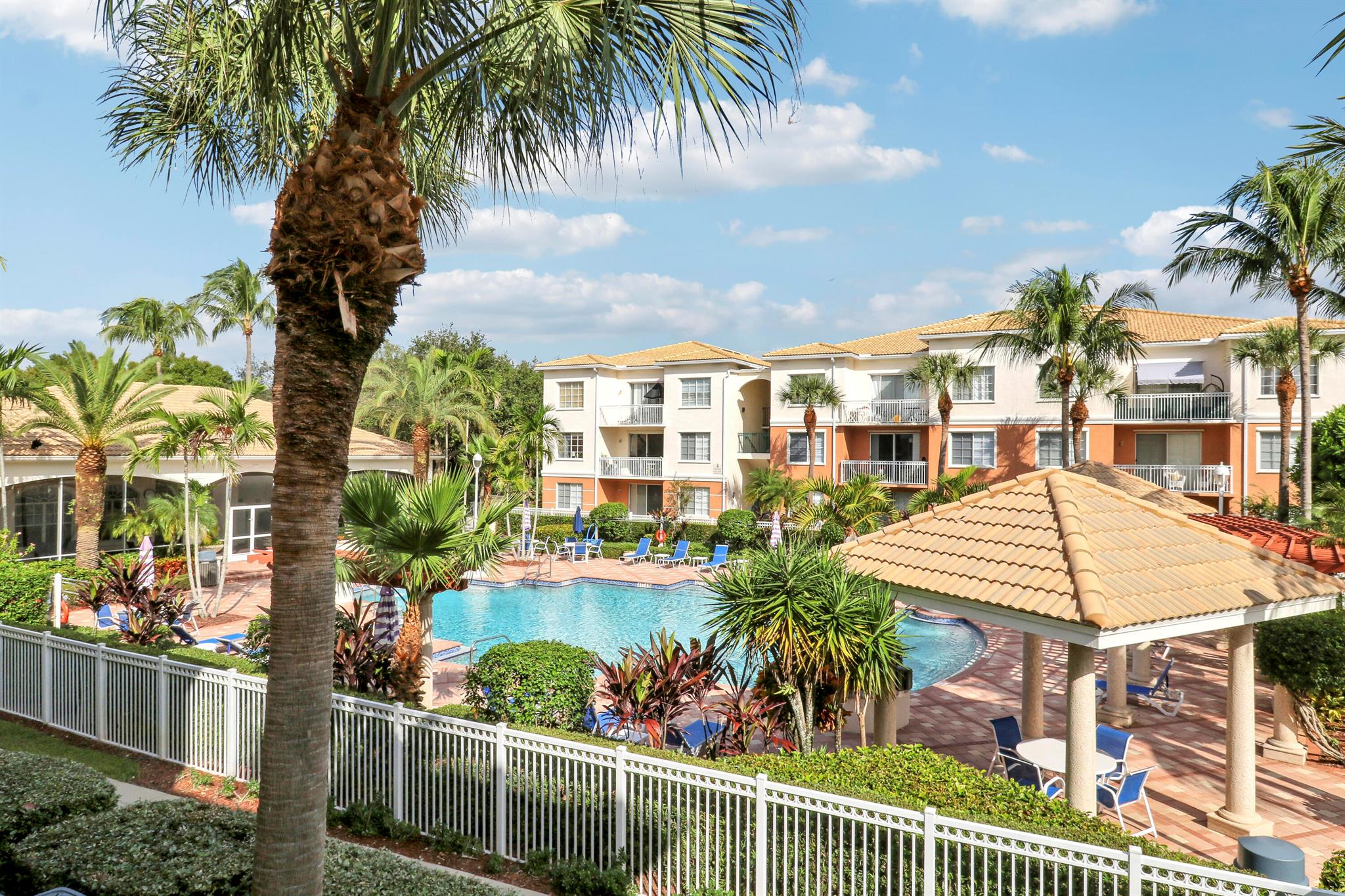 5206 Myrtlewood Circle E 5206