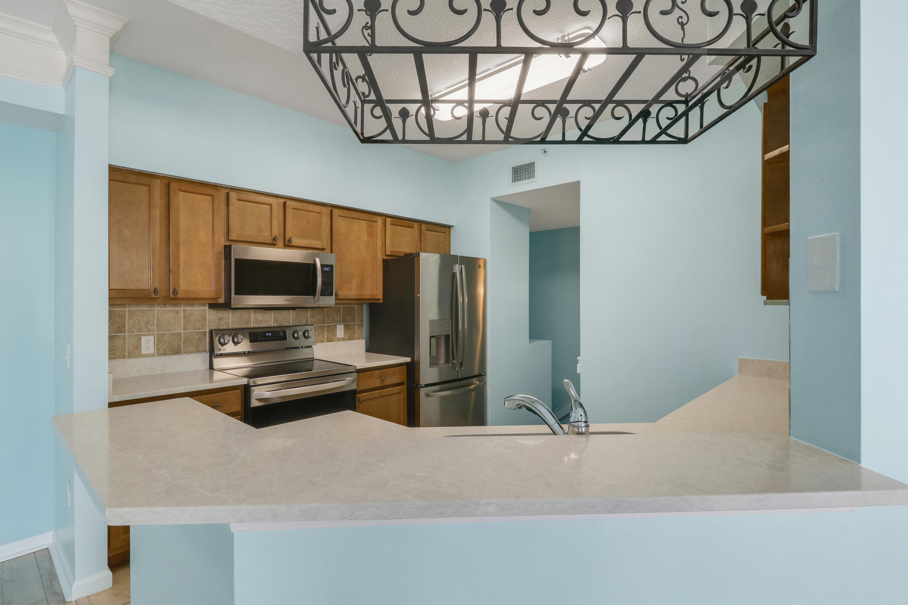 5206 Myrtlewood Circle E 5206