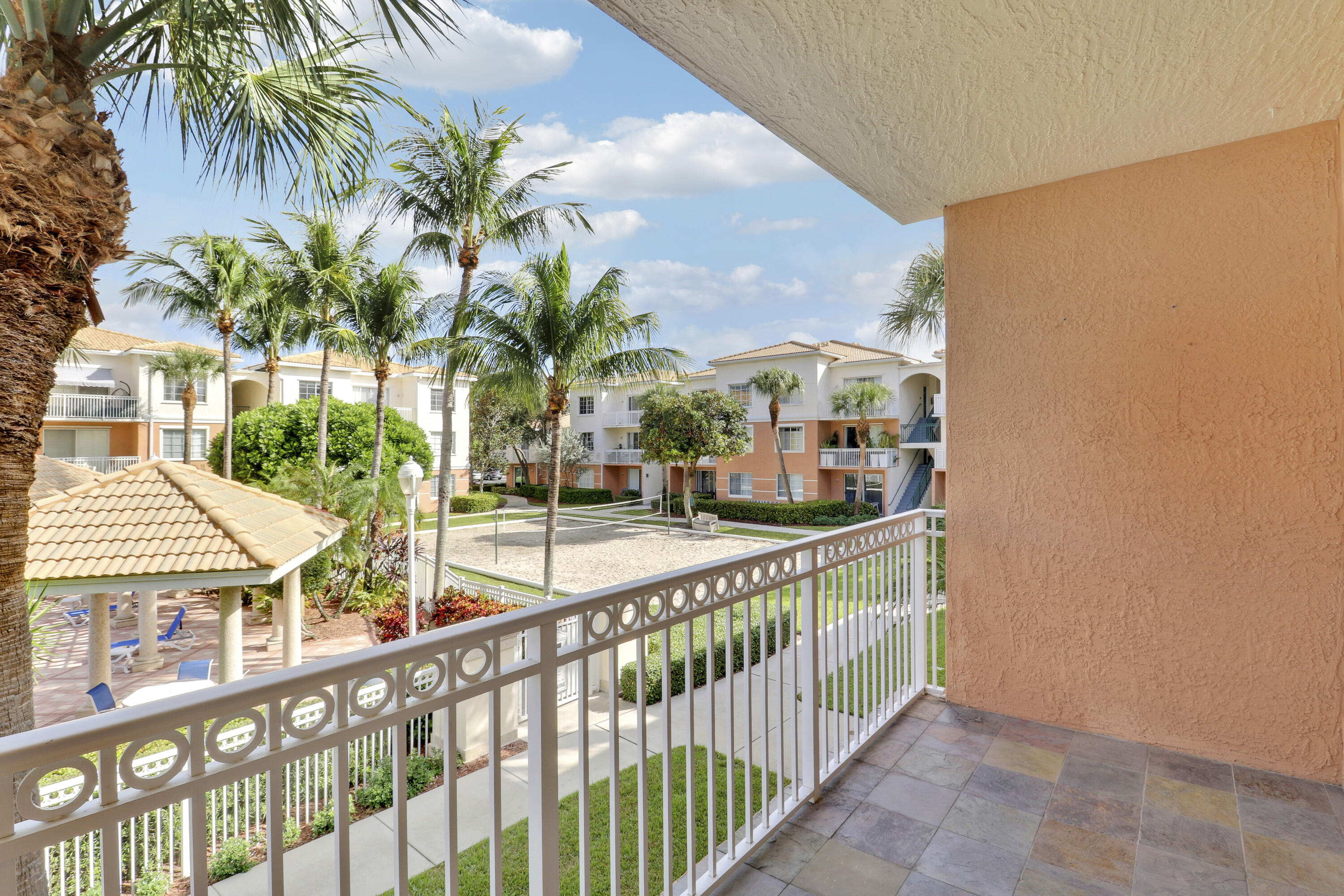 5206 Myrtlewood Circle E 5206