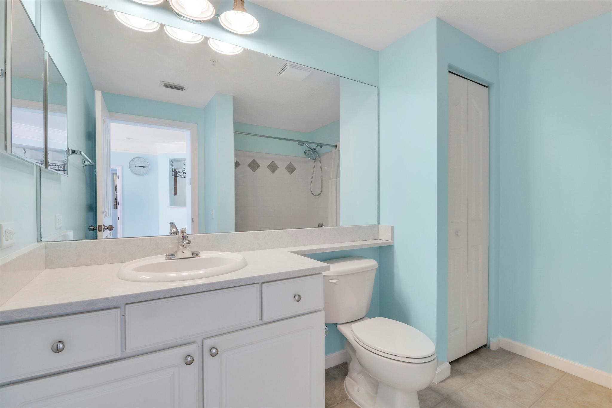 5206 Myrtlewood Circle E 5206