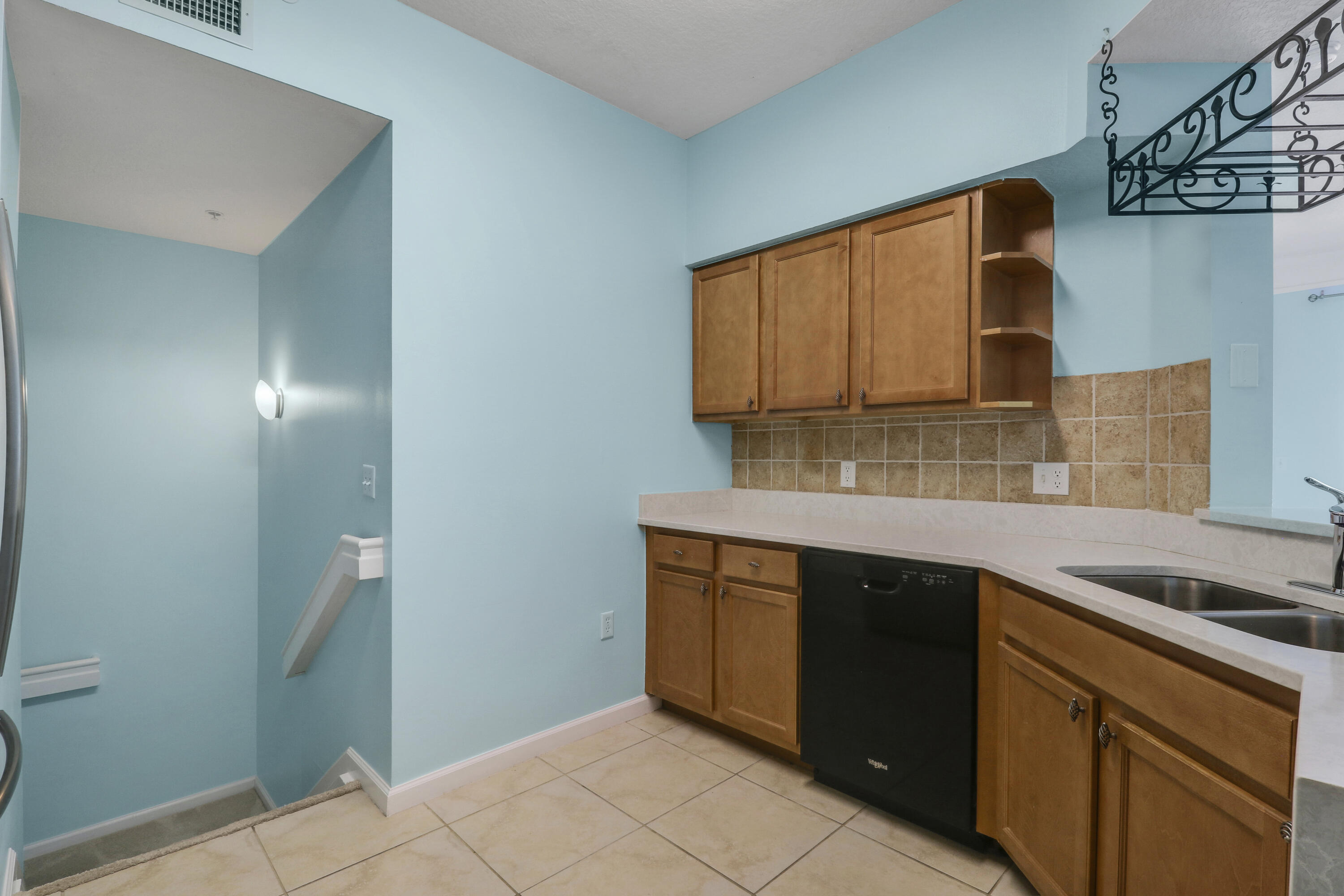 5206 Myrtlewood Circle E 5206