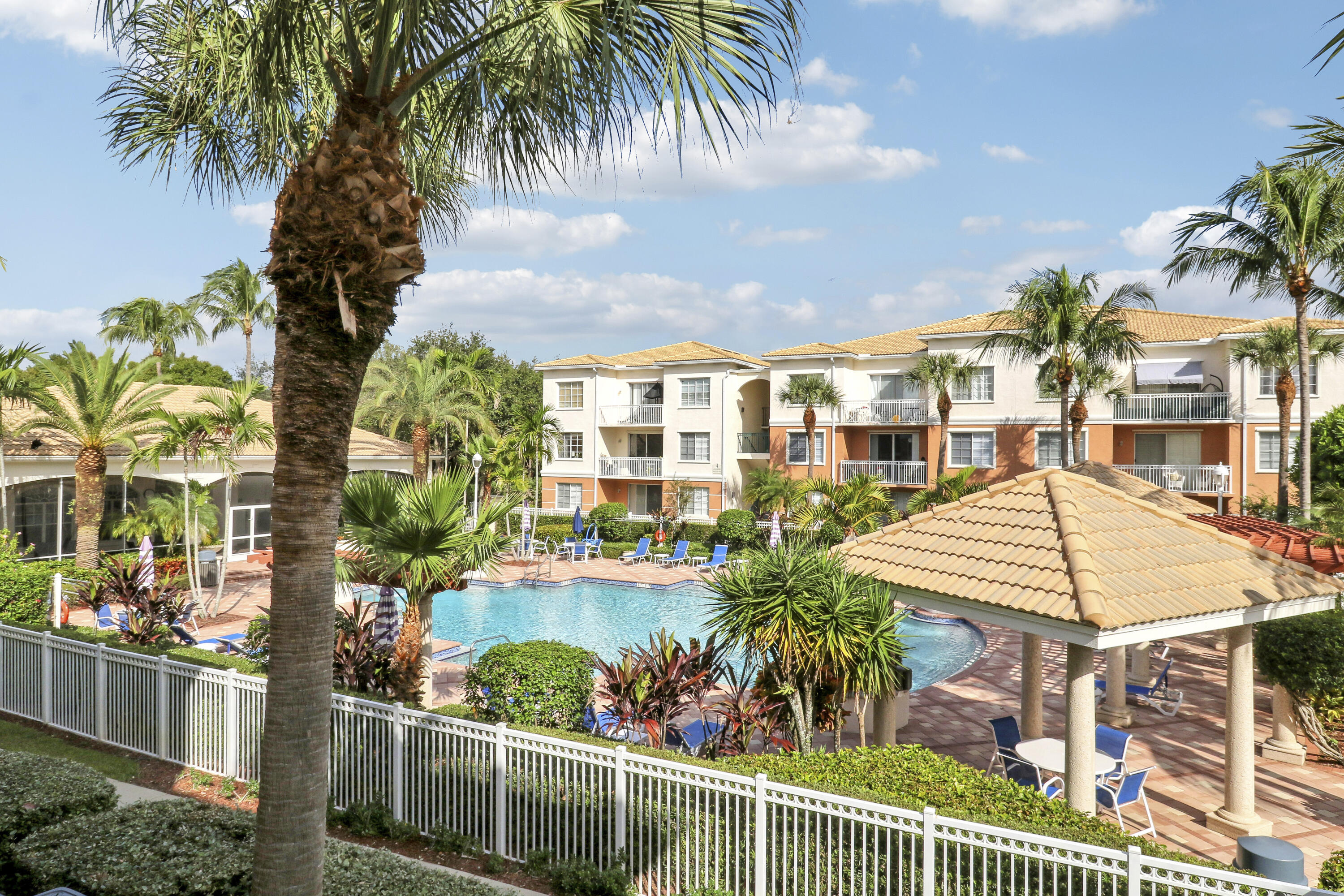 5206 Myrtlewood Circle E 5206