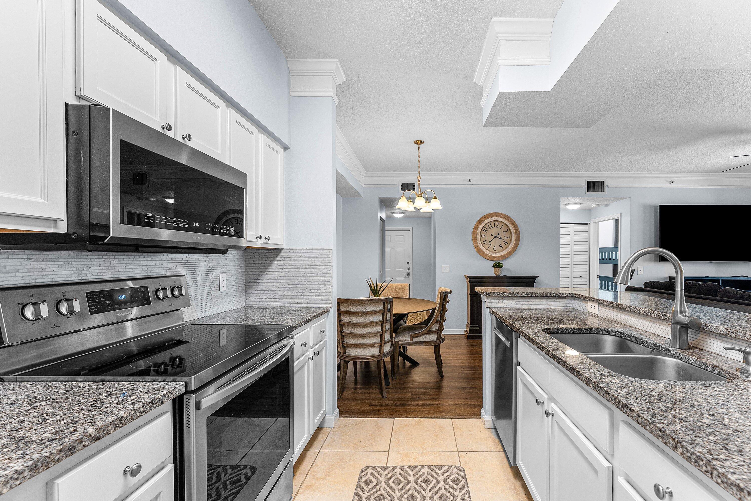 8211 Myrtlewood Circle W