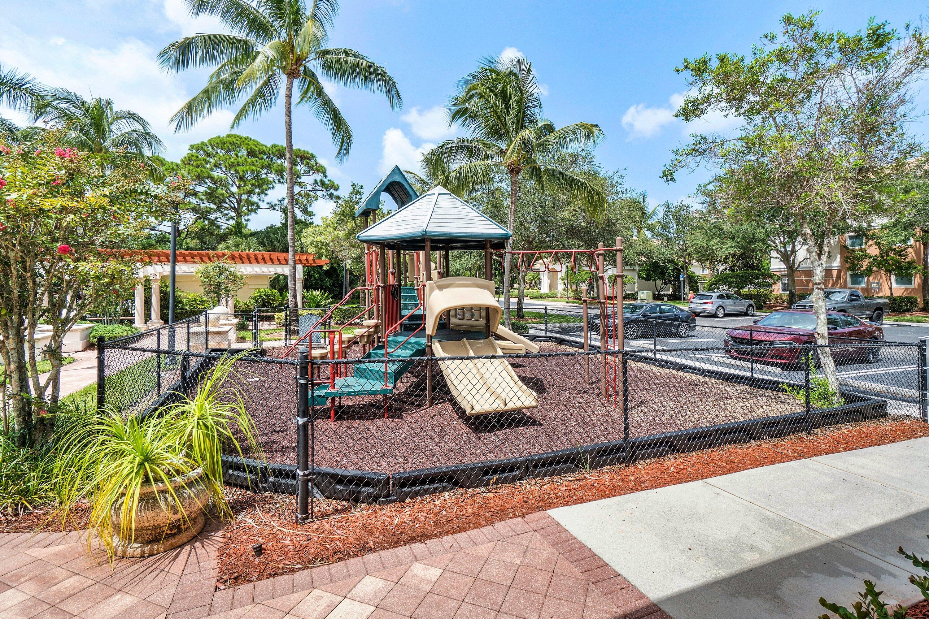 8211 Myrtlewood Circle W