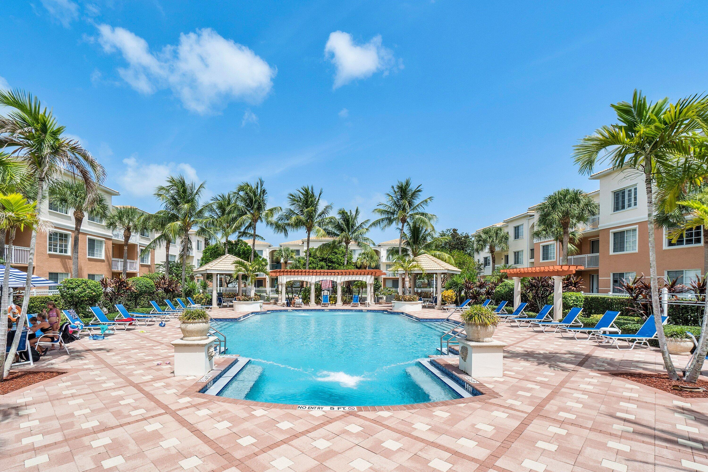 8211 Myrtlewood Circle W