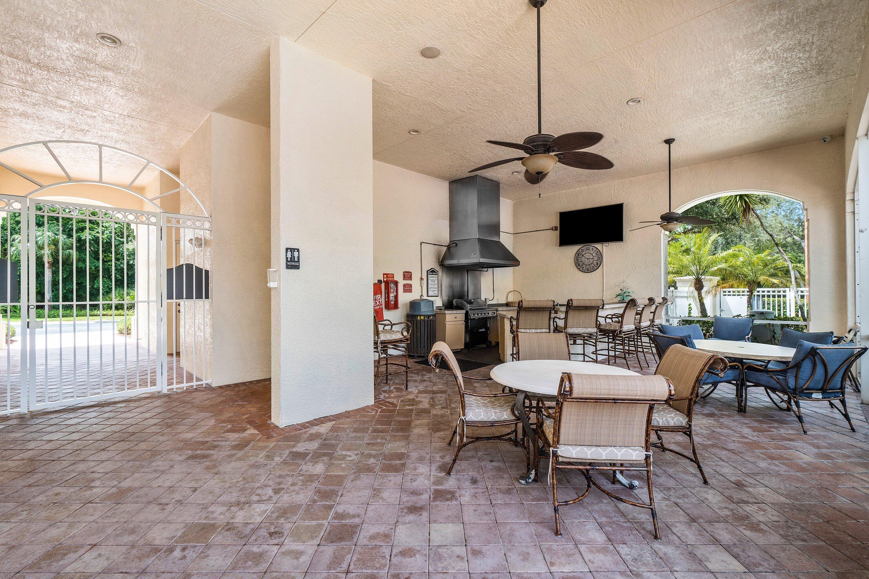 8211 Myrtlewood Circle W