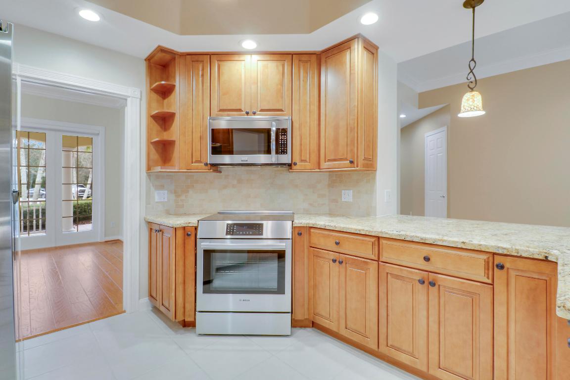 8657 SE Nicolete Lane, Hobe Sound